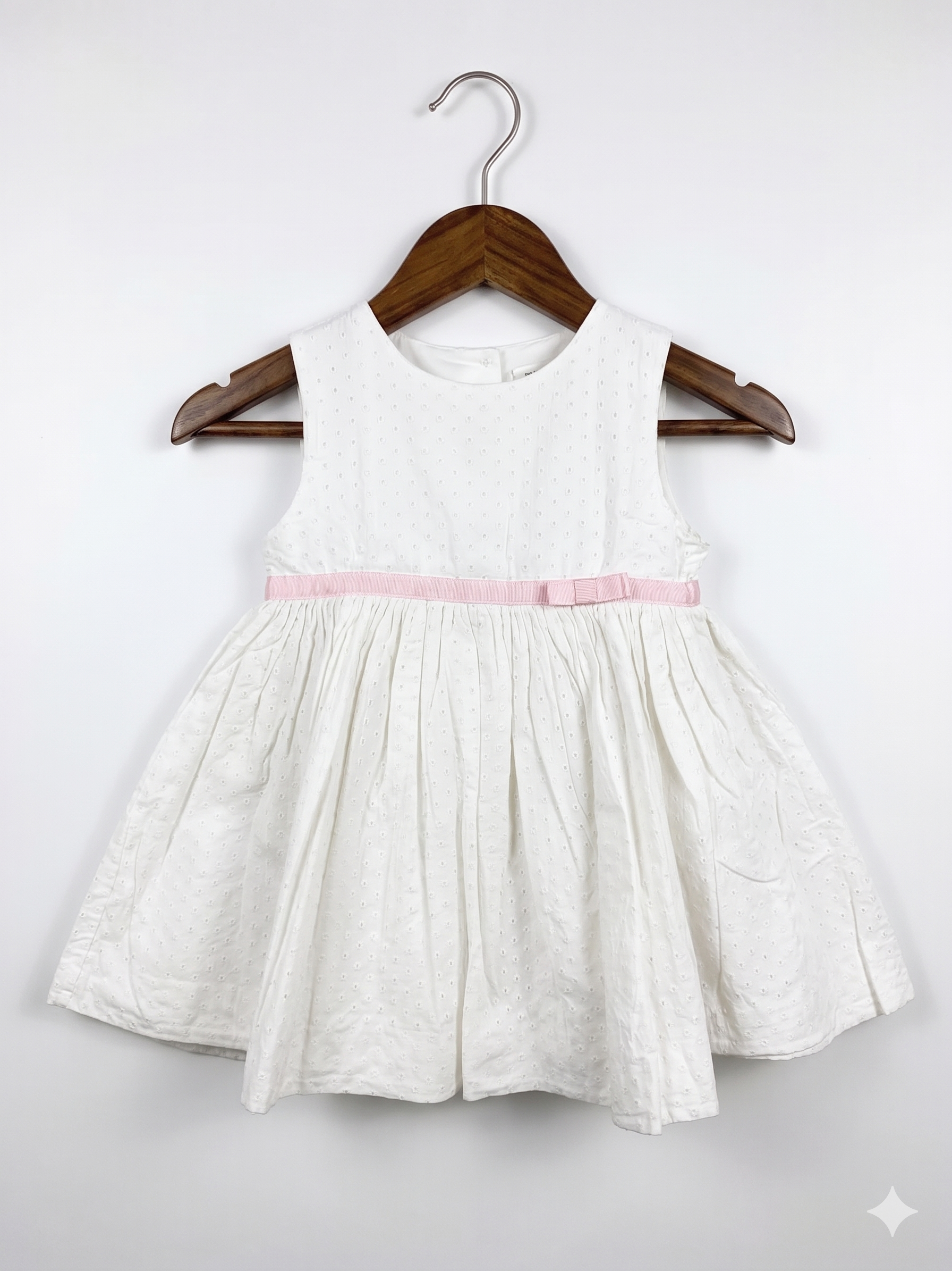 babyGap Toddler Girls White Eyelet Cotton Sleeveless Dress - Size 18-24 Months (Estimated 1.5 - 2 Years) AB1