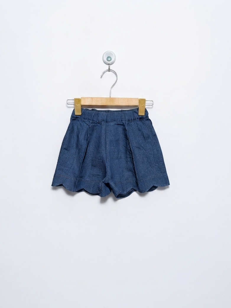 après les cours Girls Blue Denim Scalloped Hem Shorts - Size 120cm Estimated Age 6-7 Years AB2