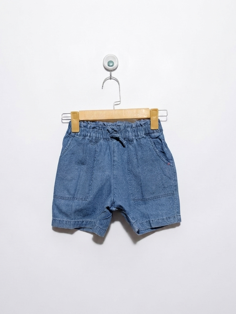 Uniqlo Girls Casual Blue Denim Shorts - Size S Estimated Age 6-7 Years AB2