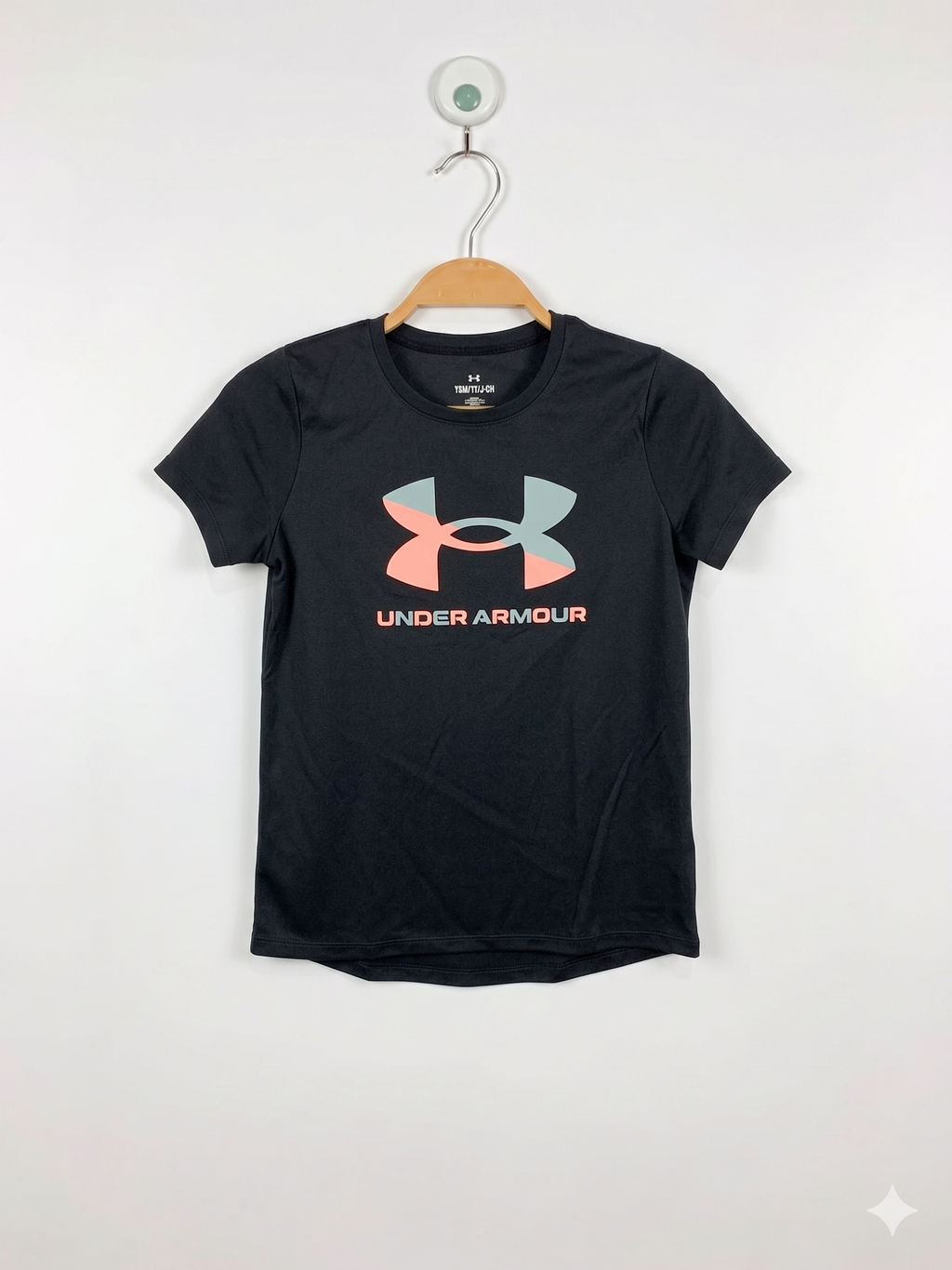 Under Armour Girls' Black Tech Graphic Short Sleeve Tee – Size Estimated Age: 7–8 Years. AB1