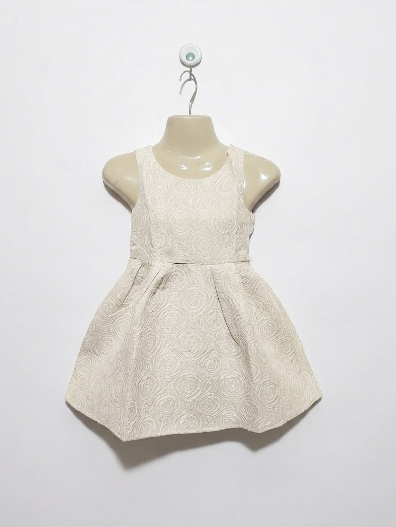 The Children's Place Girls Cream Textured Rose Pattern Occasion Dress - Size 5 Estimated Age 5 Years AB2