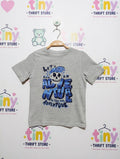 Inextenso Boys Heather Grey "Let's Go For An Adventure" Graphic Short Sleeve Tee - Size Estimated Age 7-8 Years AB2