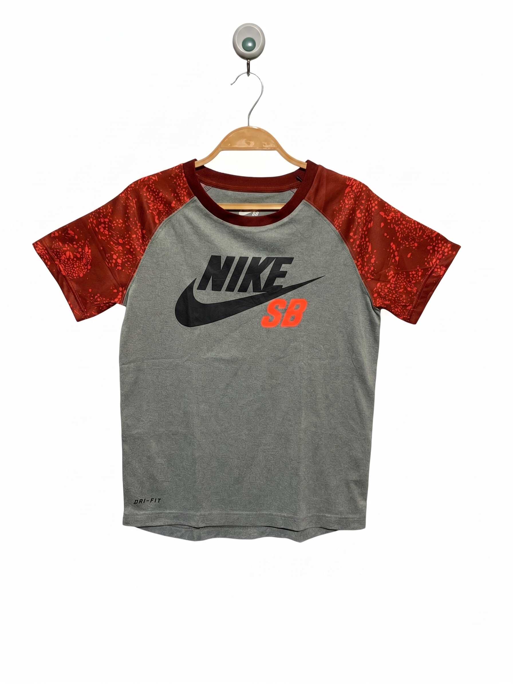 Nike SB Boys Heather Grey & Crimson "Dri-FIT" Skateboarding Tee - Size Estimated Age 10-12 Years AB1