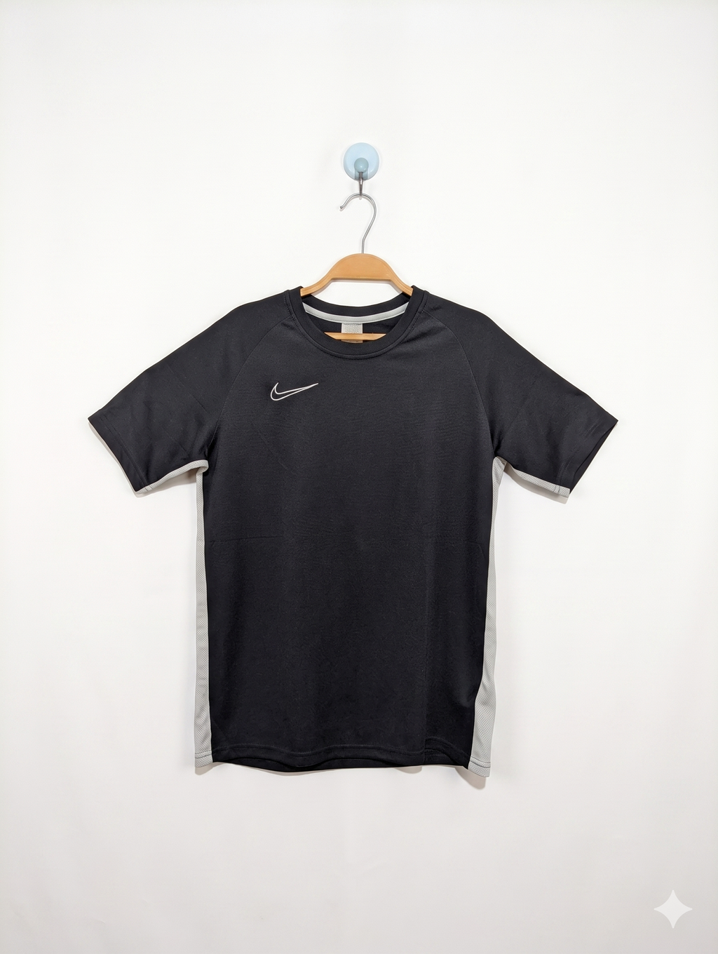 Nike Boys Dri-FIT Black Active Training Tee - Size XL (Estimated Age 13-14 Years) AB1