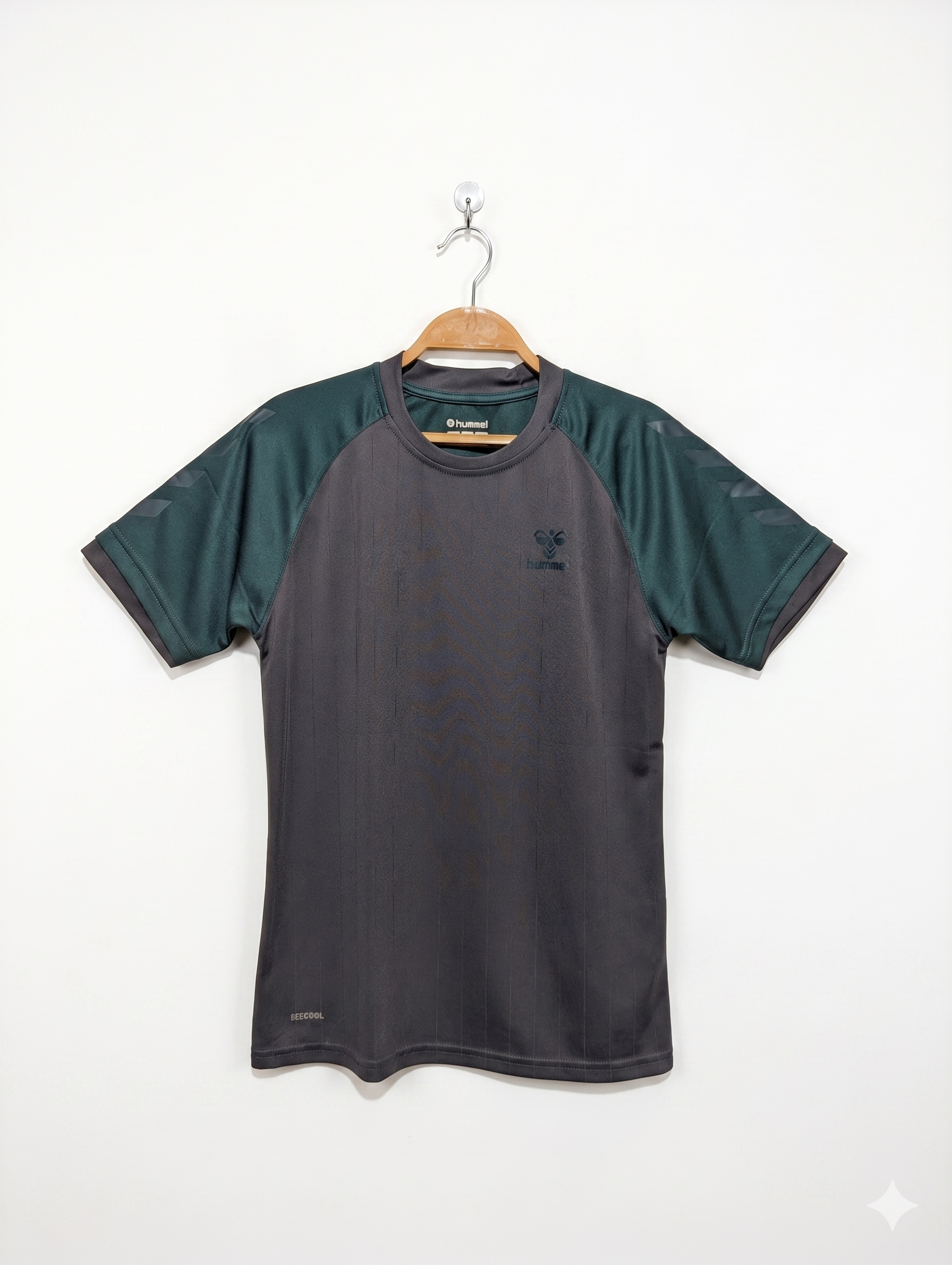 Hummel Boys Emerald Green & Dark Grey "BEECOOL" Athletic Short Sleeve Tee - Size Estimated Age 14 Years AB1