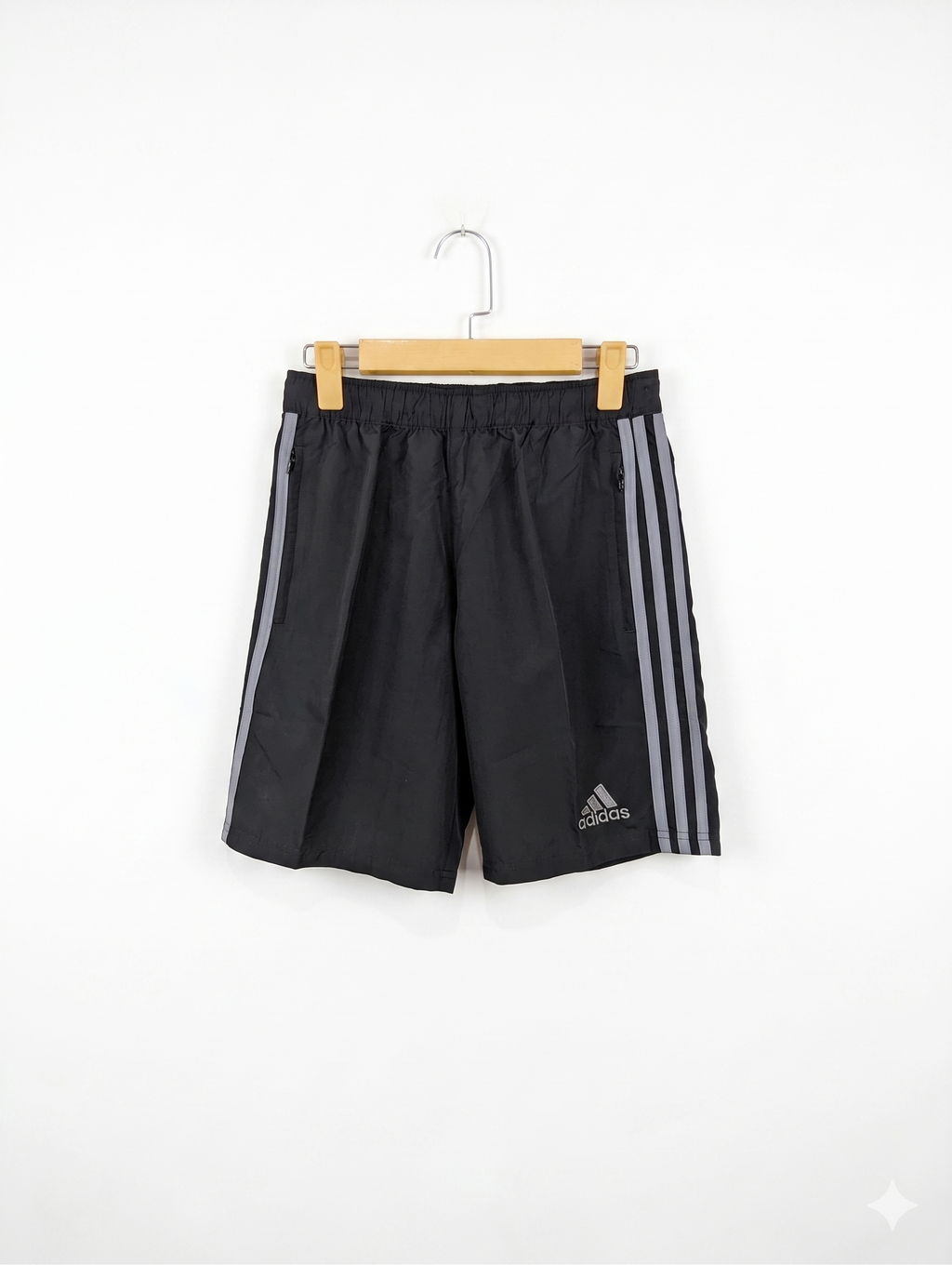 Adidas Boys Dark Grey "3-Stripe" Athletic Training Shorts - Size Estimated Age 13-14 Years AB1