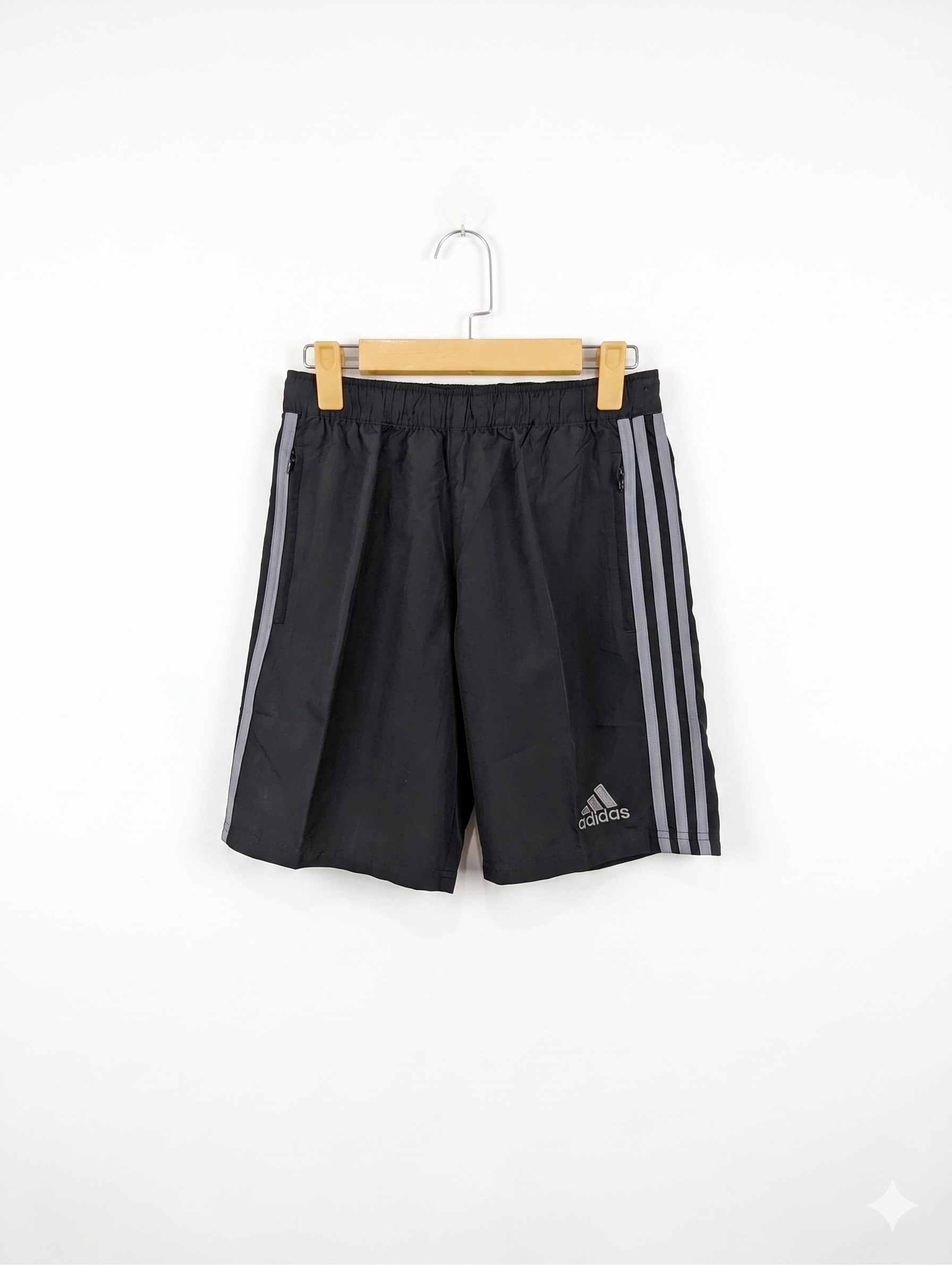 Adidas Boys Dark Grey "3-Stripe" Athletic Training Shorts - Size Estimated Age 13-14 Years AB1
