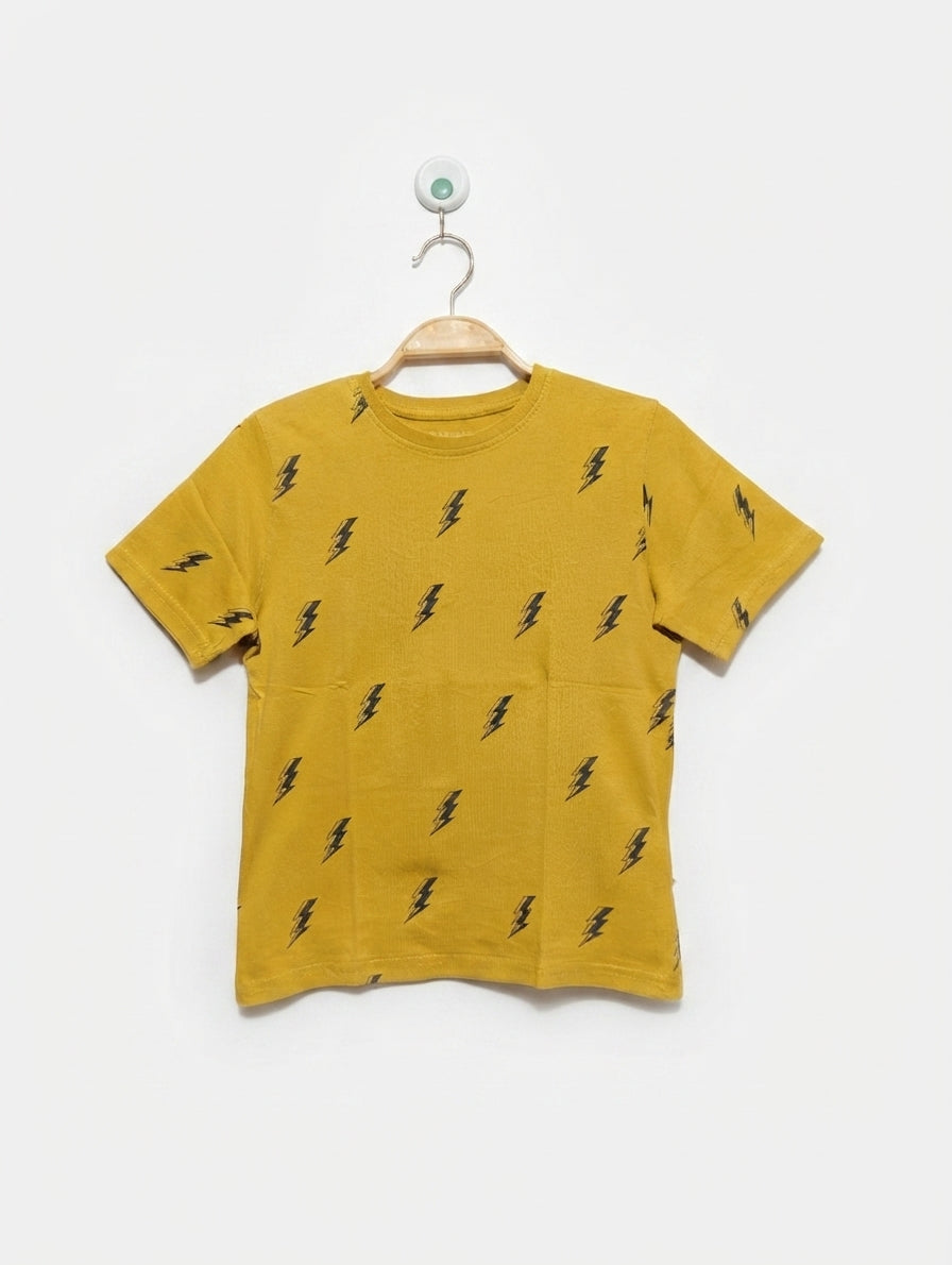 PRIMARK Boys Mustard Yellow Lightning Bolt Print Short Sleeve Tee - Size Estimated Age 7-8 Years AB2