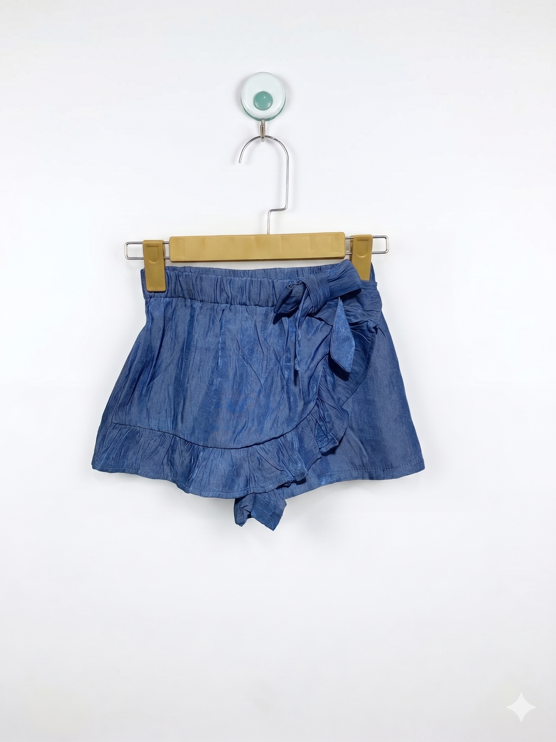 SHEIN Girls Medium Wash Chambray Ruffle Trim Shorts with Side Bow - Size Estimated Age 9 Years AB1