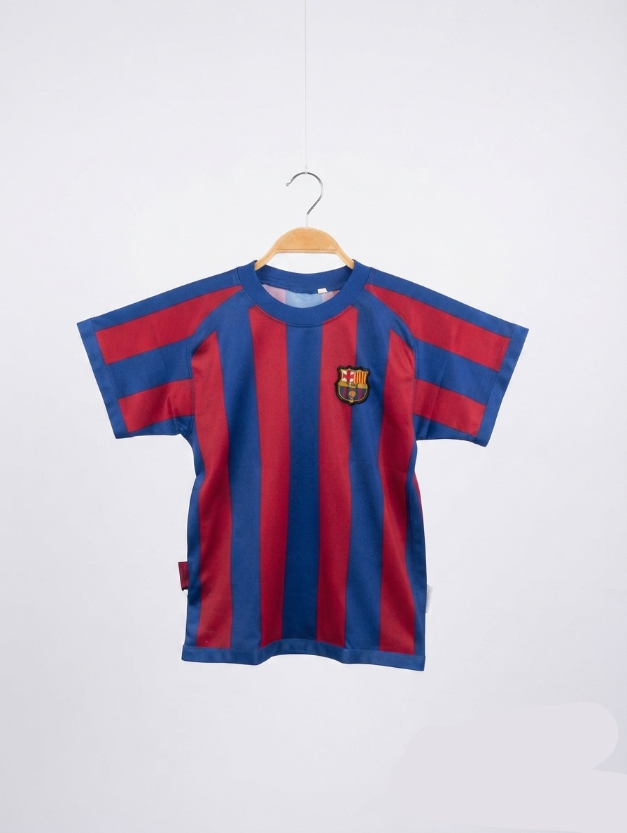 FC Barcelona Boys "Ronaldinho 10" Soccer Jersey - Size 6 (Estimated Age 6 Years) AB2