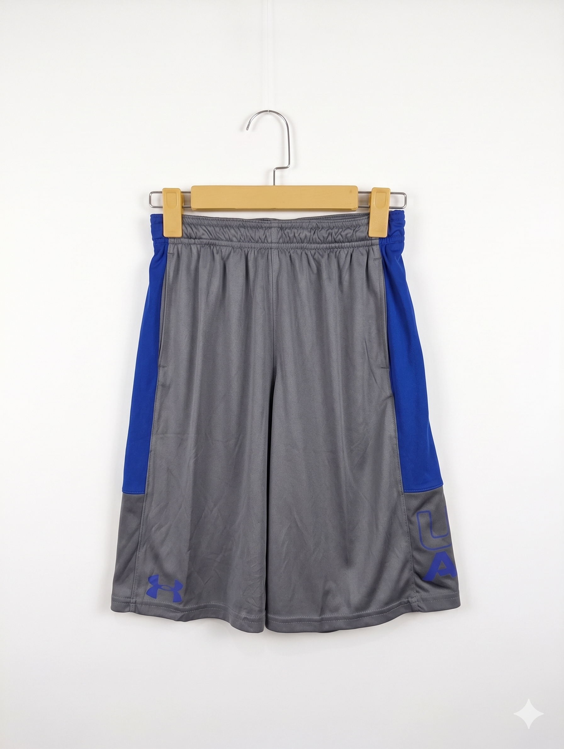 Under Armour Boys Grey & Royal Blue HeatGear Athletic Shorts - Size YLG Estimated Age 12 Years AB1