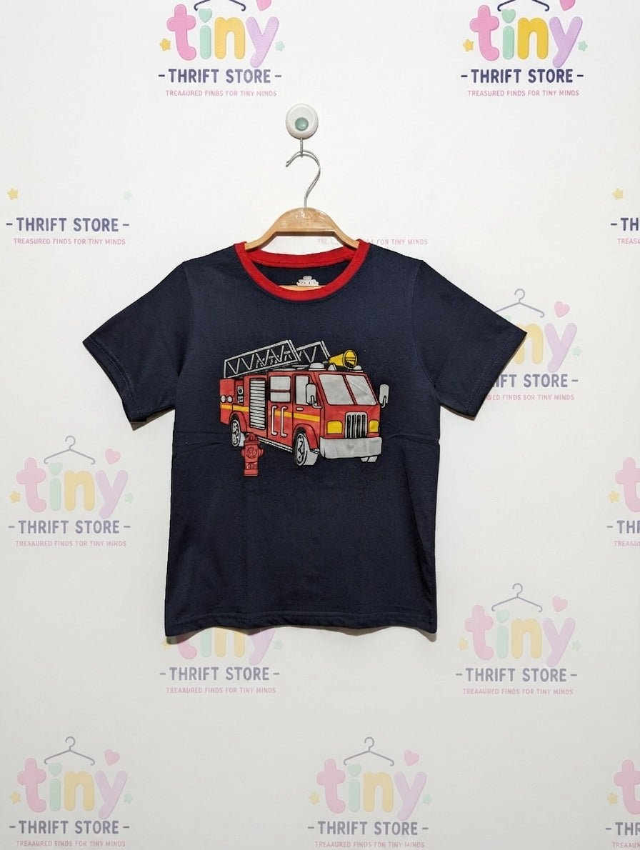 Boys Navy Blue Fire Truck Graphic Short Sleeve Tee - Size Estimated Age 8 Years AB2