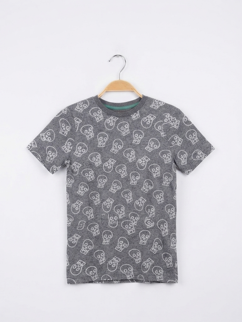 F&F Boys Heather Grey "All-Over Skull Print" Short Sleeve Tee - Size 6-7 Years AB2