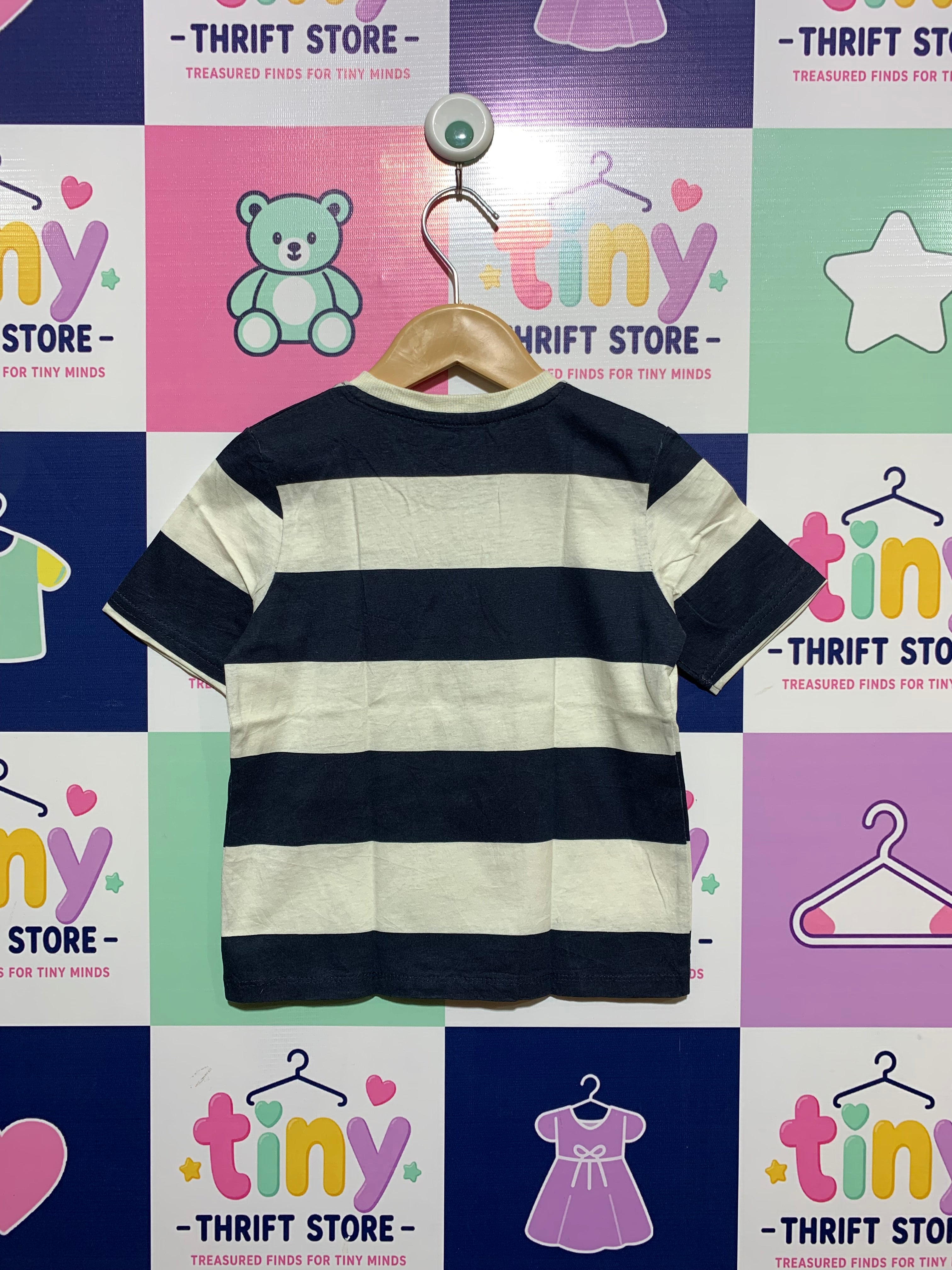 Little Kids Boys Navy & White Striped Graphic Tee - Size 3-4 Years AB1