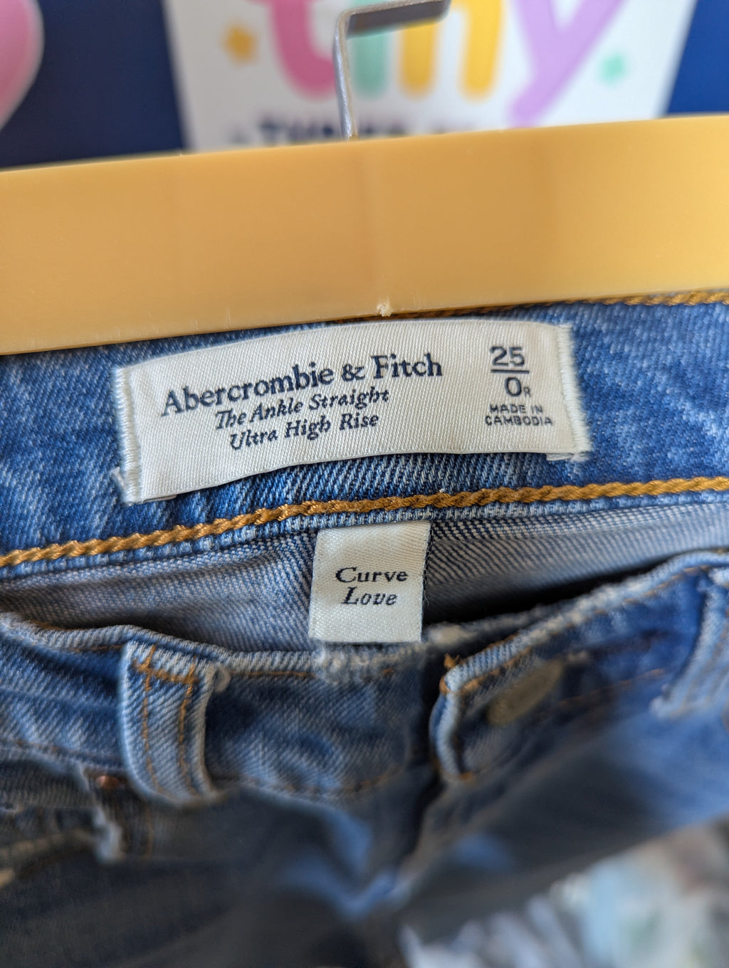 Abercrombie & Fitch Girls Medium Wash "Curve Love Ultra High Rise" Ankle Straight Jeans - Size 25/0R Estimated Age 13-14 Years AB1