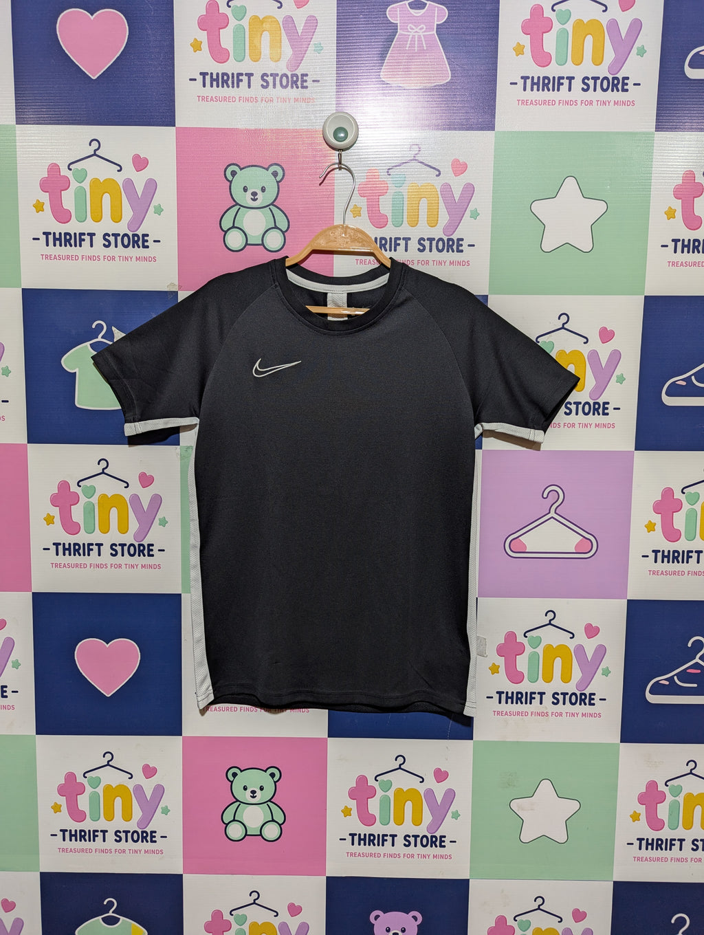 Nike Boys DRI-FIT Charcoal & Light Grey Side Stripe Training Jersey - Size Large (Estimated Age 12-13 Years) AB1