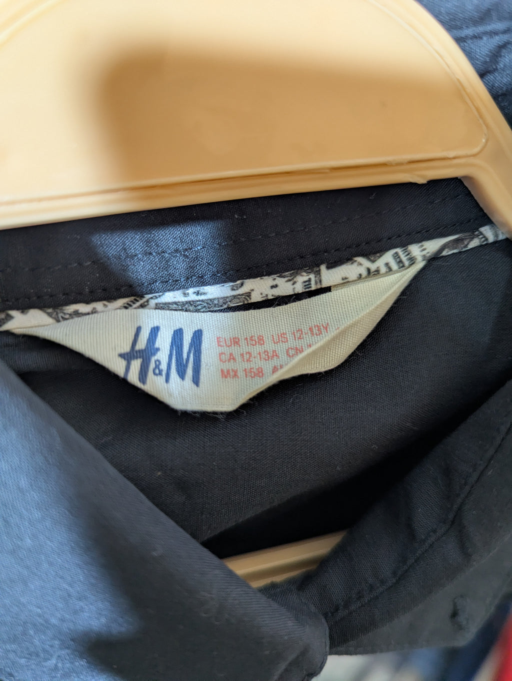 H&M Boys Classic Charcoal Black Long Sleeve Button-Down Shirt - Size Estimated Age 12-13 Years AB1