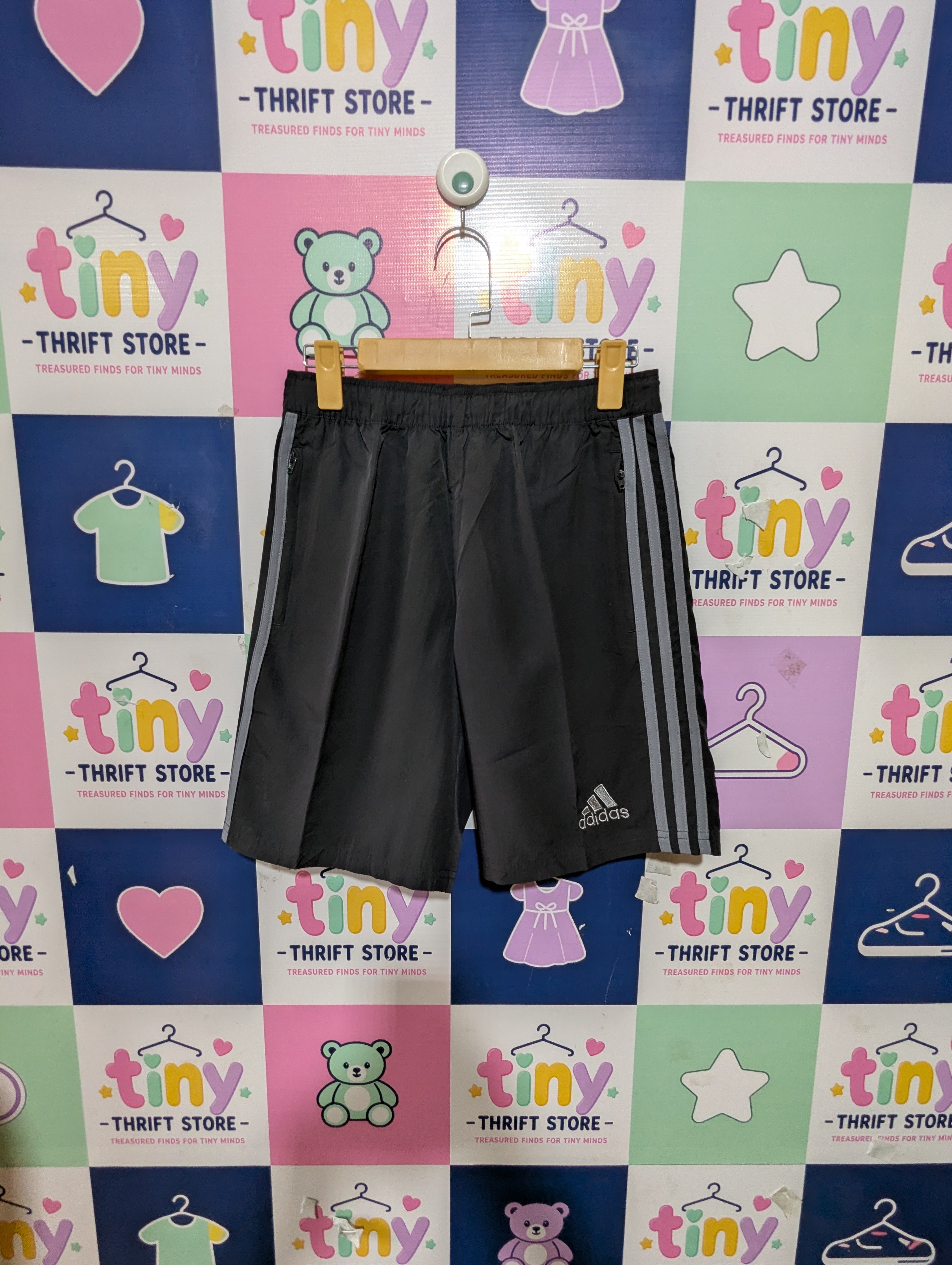 Adidas Boys Dark Grey "3-Stripe" Athletic Training Shorts - Size Estimated Age 13-14 Years AB1