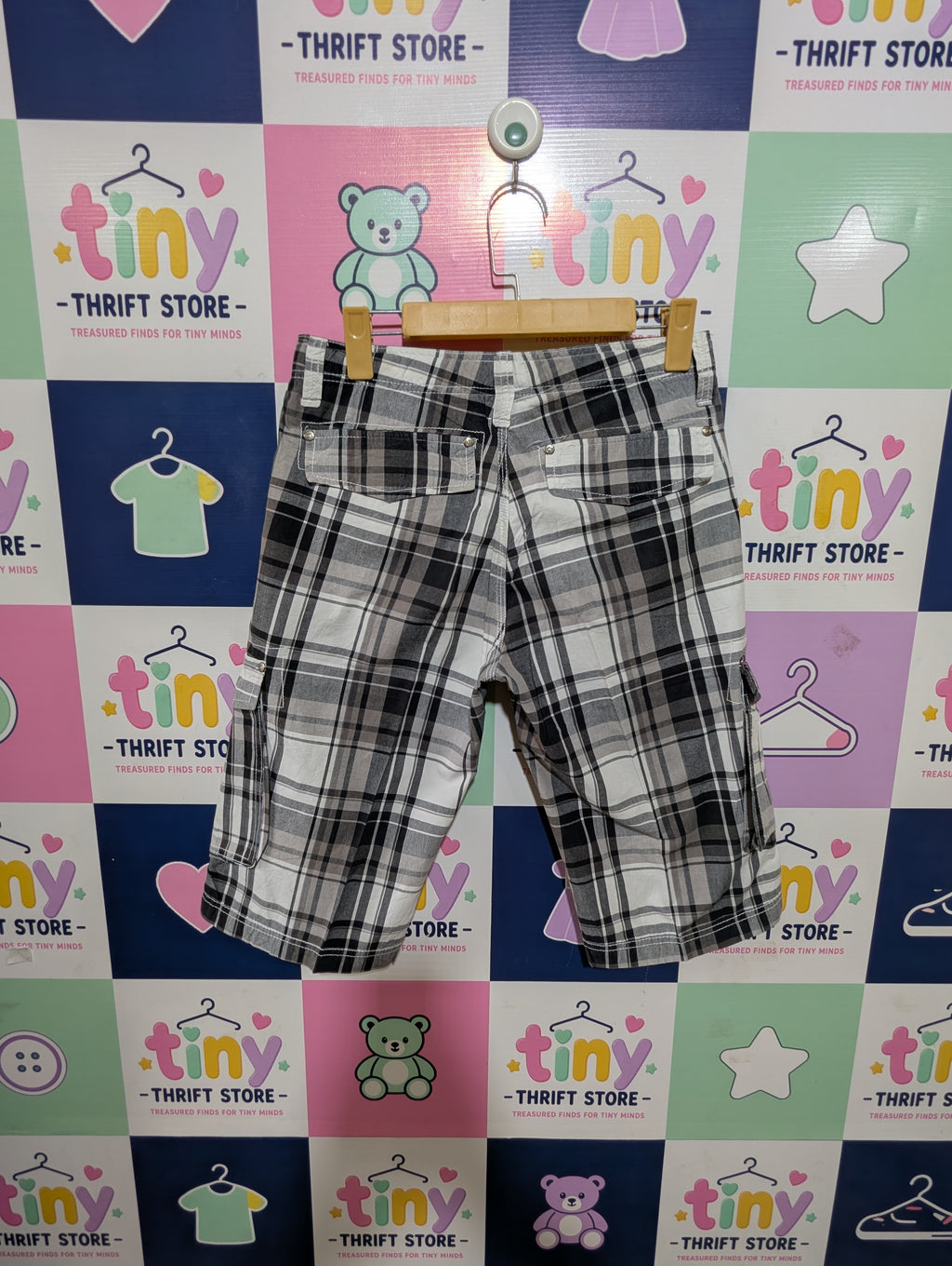 K. Ruppert Boys Black & White Plaid Cargo Shorts - Size 164 (Estimated Age 13-14 Years) AB1