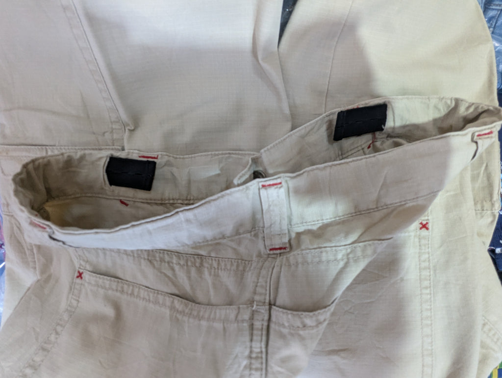Uniqlo Boys Beige Cropped Utility Cargo Pants - Size 150 (Estimated Age 11-12 Years) AB1