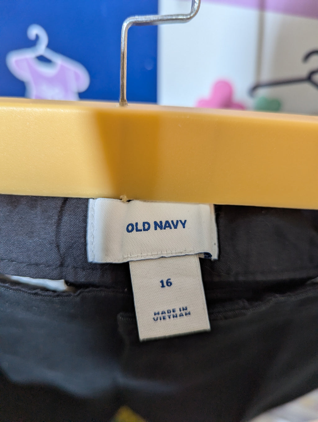 Old Navy Boys Dark Charcoal Grey Classic Uniform Chino Shorts - Size 16 Estimated Age 16 Years AB1