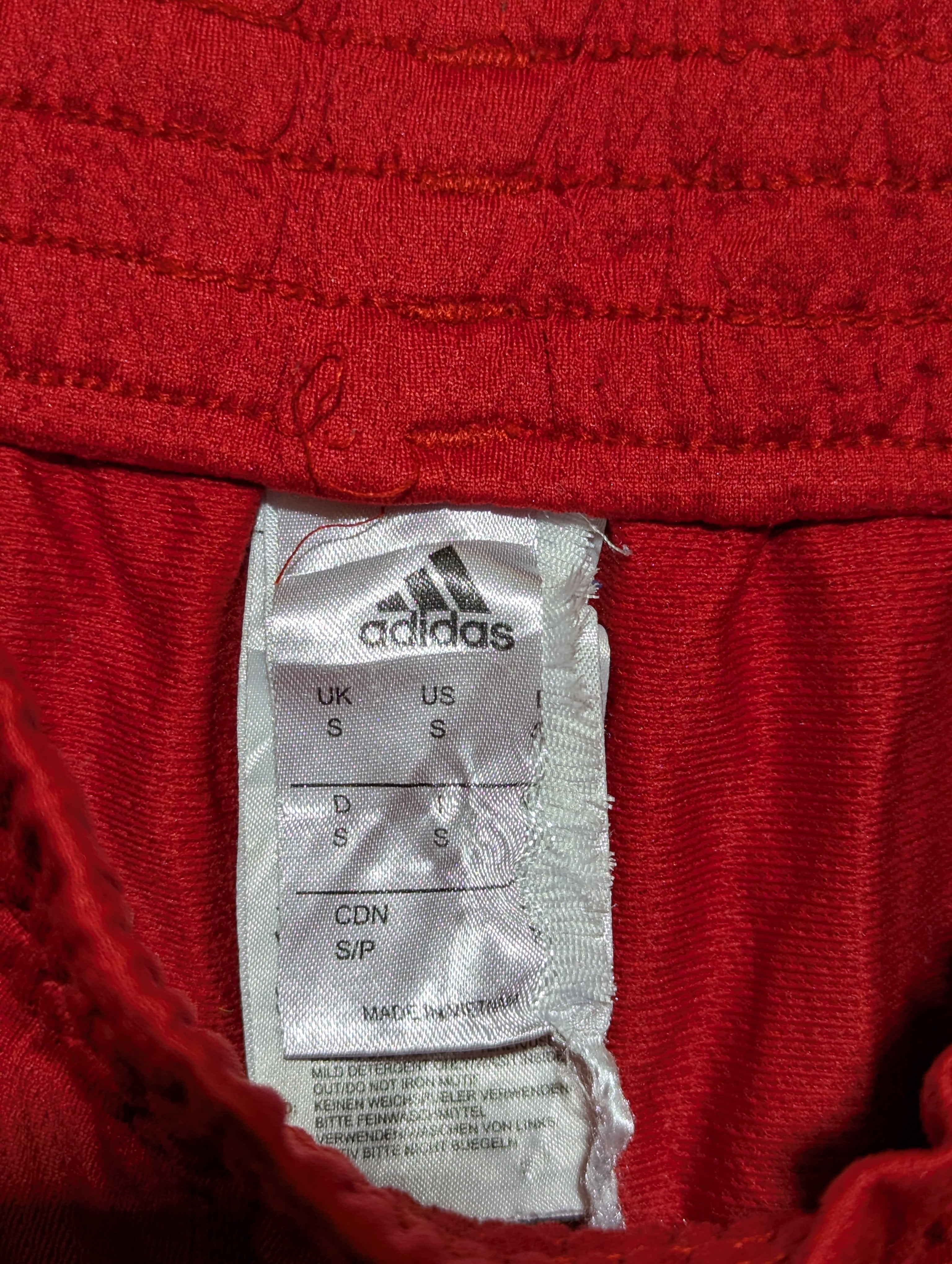 TITLE: Adidas Men's/Teens Red Athletic Performance Shorts - Size S (Adult S) Estimated Age 14+ Years AB1