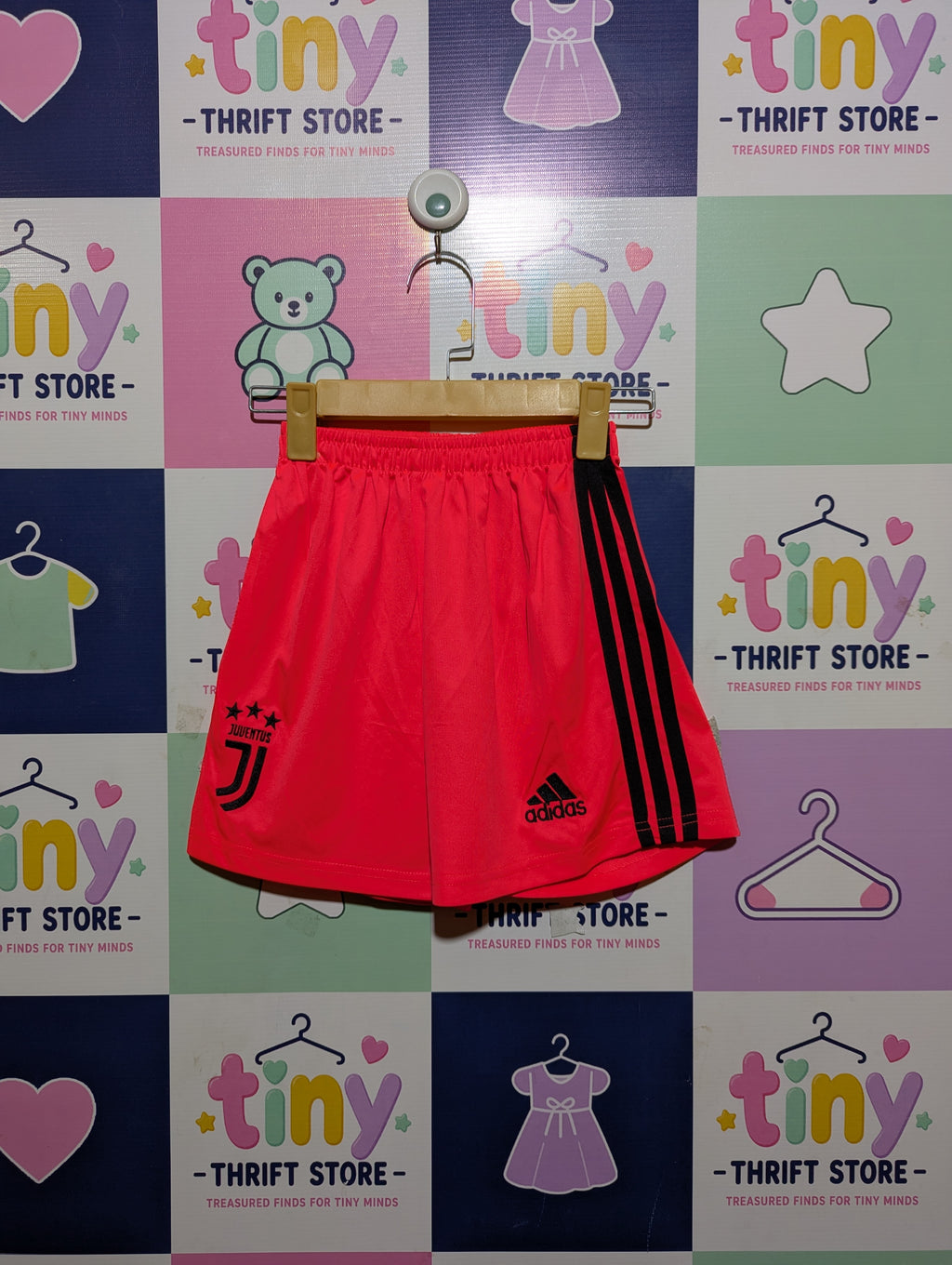 Adidas Girls Bright Red "Juventus" Sports Shorts - Size Estimated Age 11-12 Years AB2