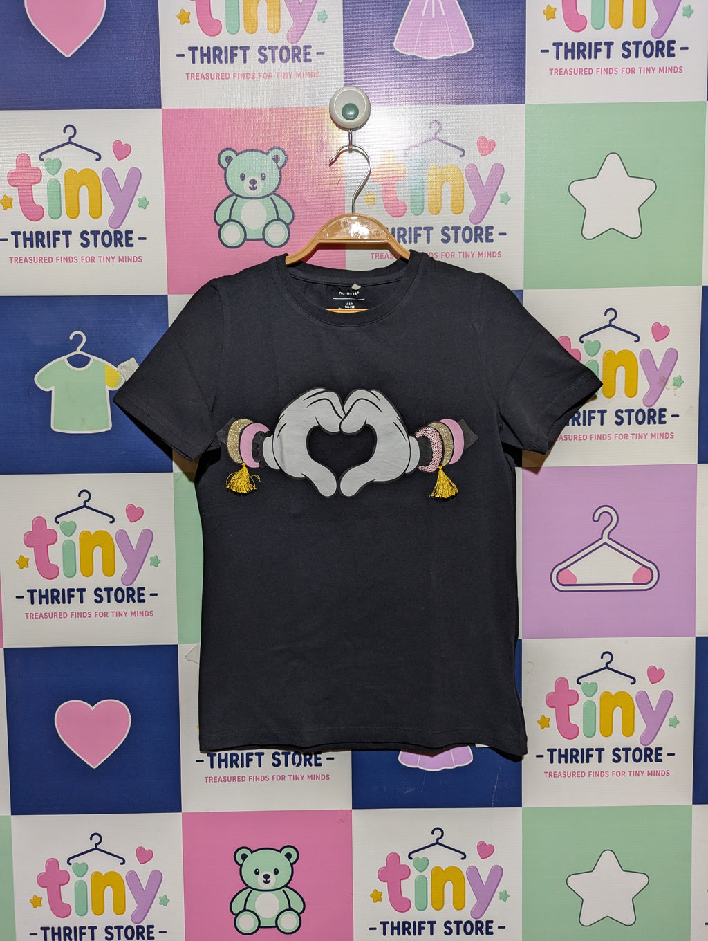 Name It Girls Black "Heart Hands" Graphic Tee - Size Estimated Age 11-12 Years AB2