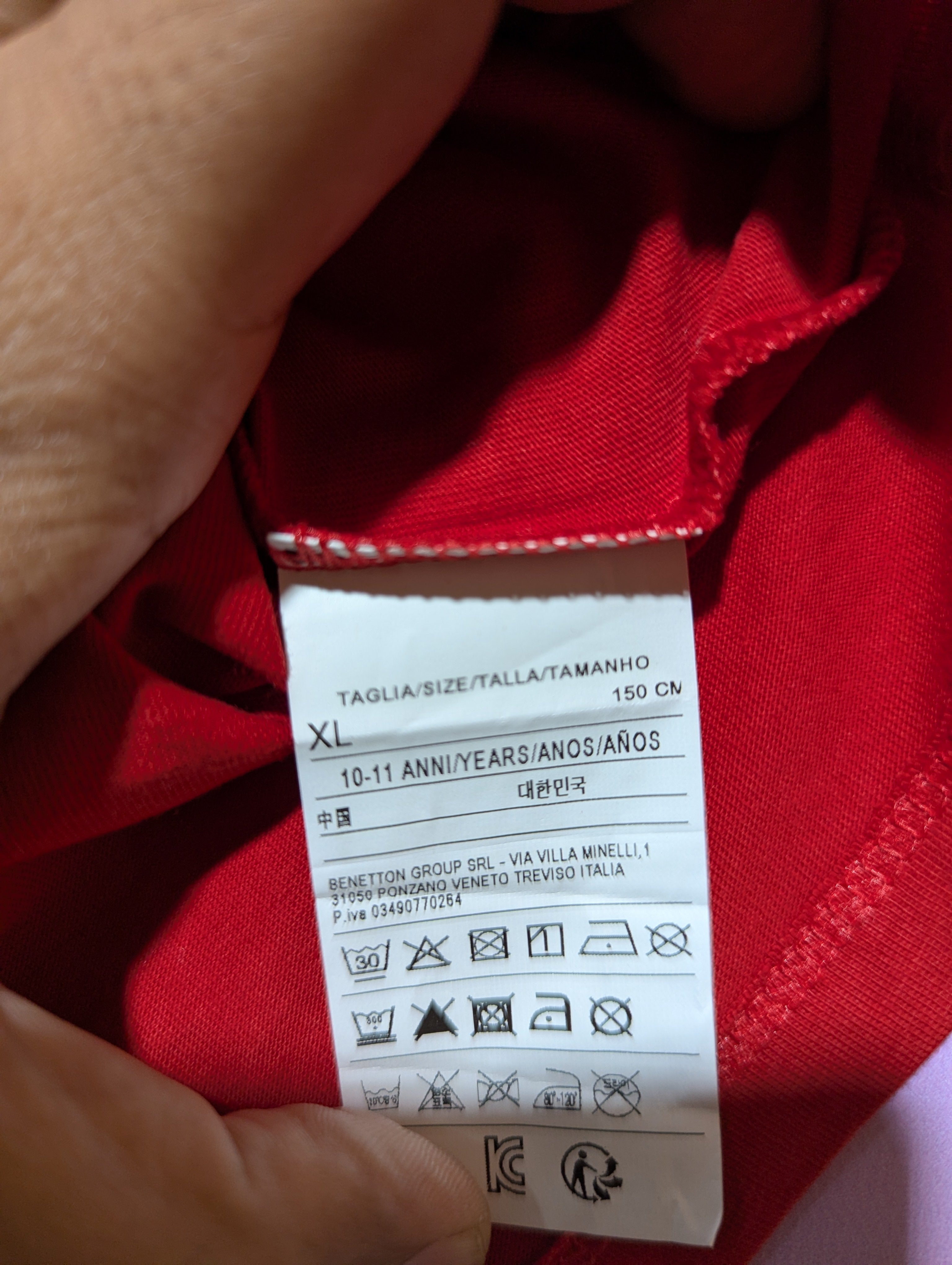 United Colors of Benetton Girls Red "CHIC" Graphic Tee - Size Estimated Age 10-11 Years AB2