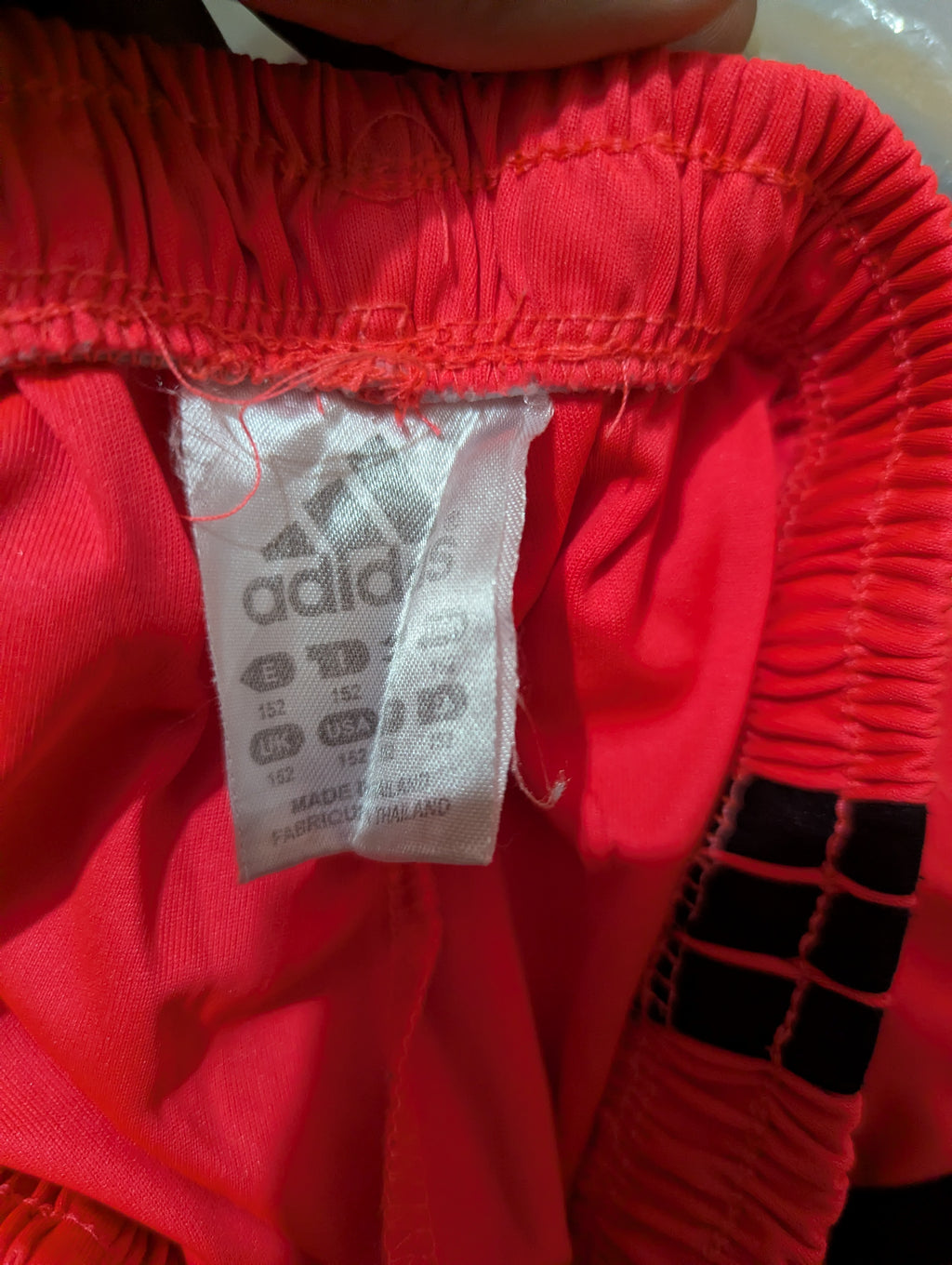 Adidas Girls Bright Red "Juventus" Sports Shorts - Size Estimated Age 11-12 Years AB2