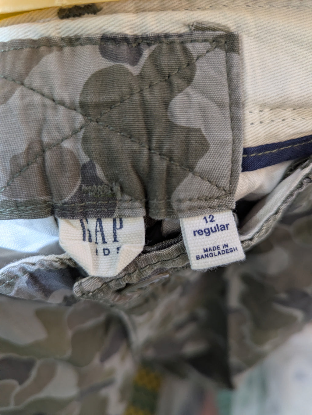 Gap Kids Boys Camouflage Cargo Shorts - Size Estimated Age 12 Years AB2