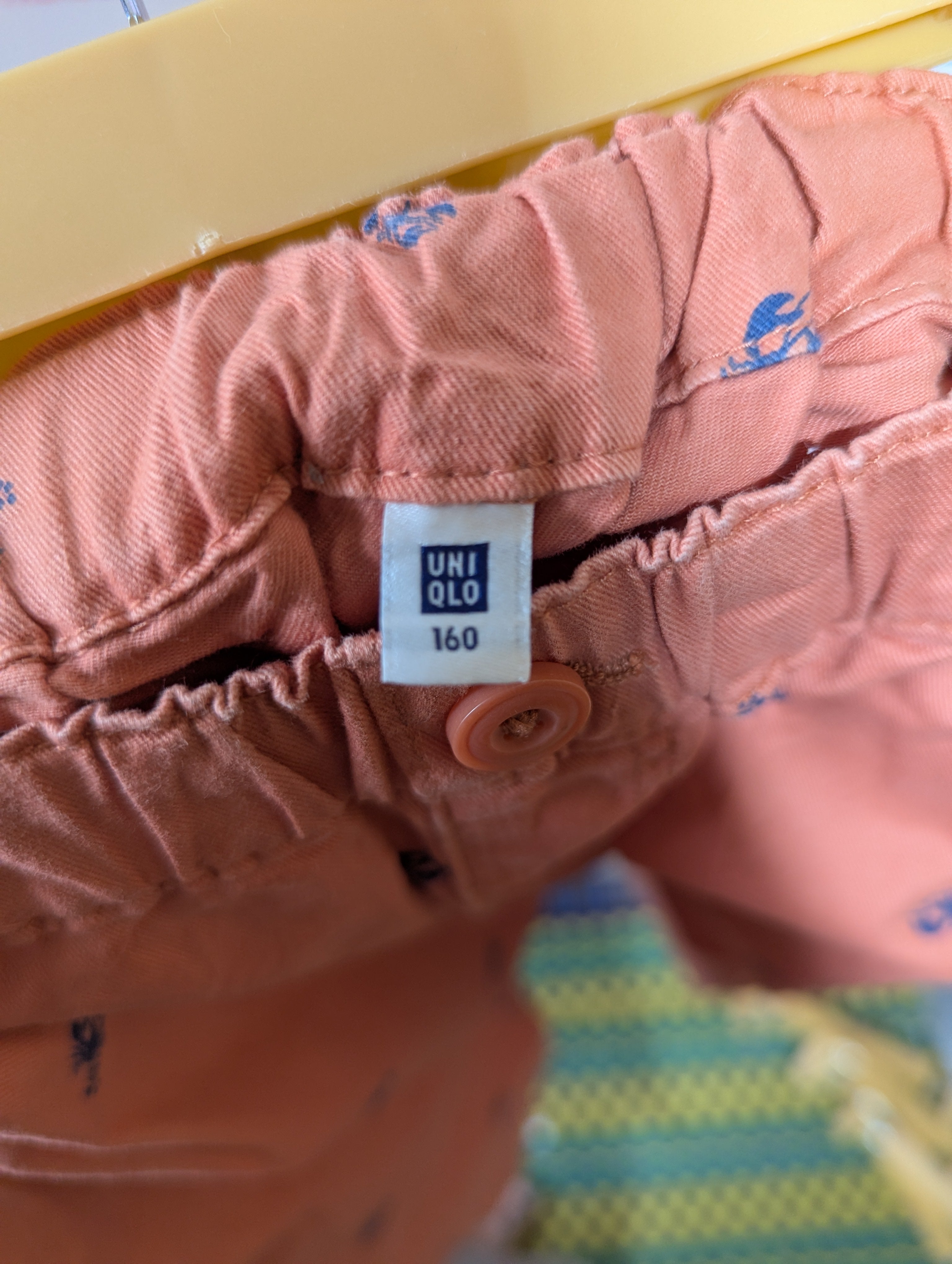 Uniqlo Boys Coral "Marine Lobster" Print Active Shorts - Size 160 cm Estimated Age 12-13 Years AB2