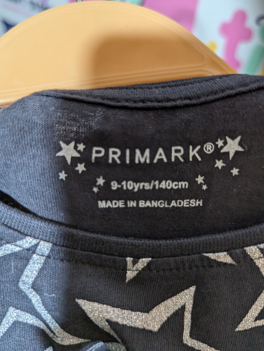 Primark Girls Black "Silver Star" Print Tee - Size 9-10 Years (Estimated Age 9-10 Years) AB2