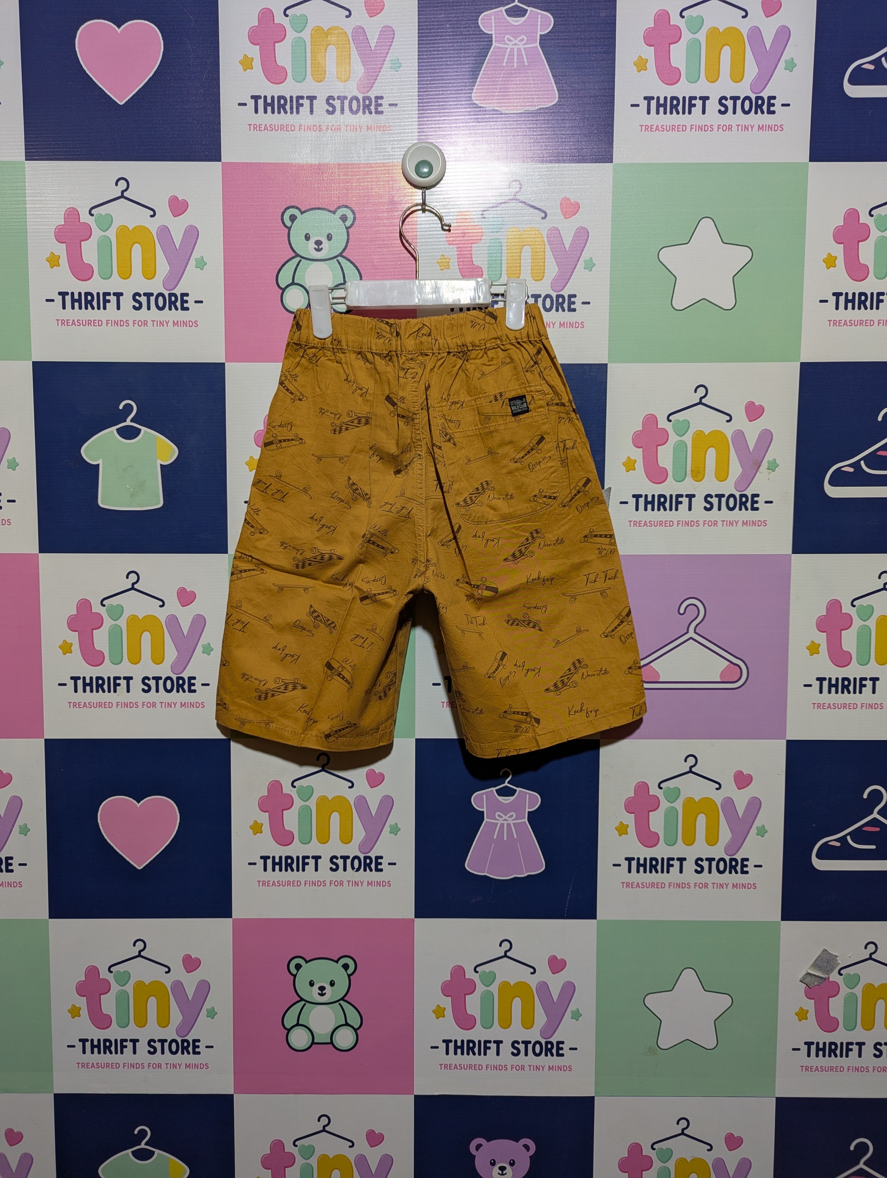 Boys Mustard Yellow "Skateboard Print" Casual Shorts - Size 140 (Estimated Age 9-10 Years) AB2