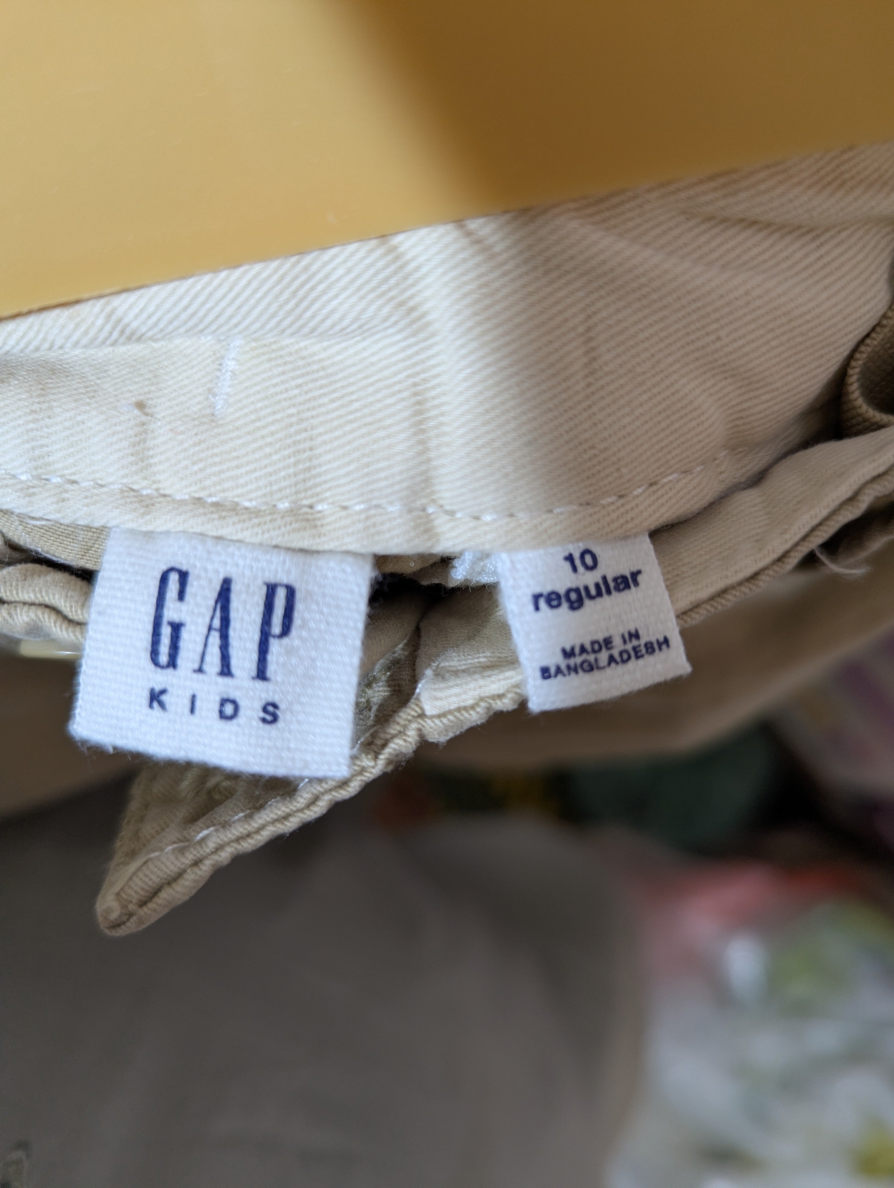 GAP Kids Boys Classic Khaki Chino Shorts - Size 10 Regular (Estimated Age 9-10 Years) AB2