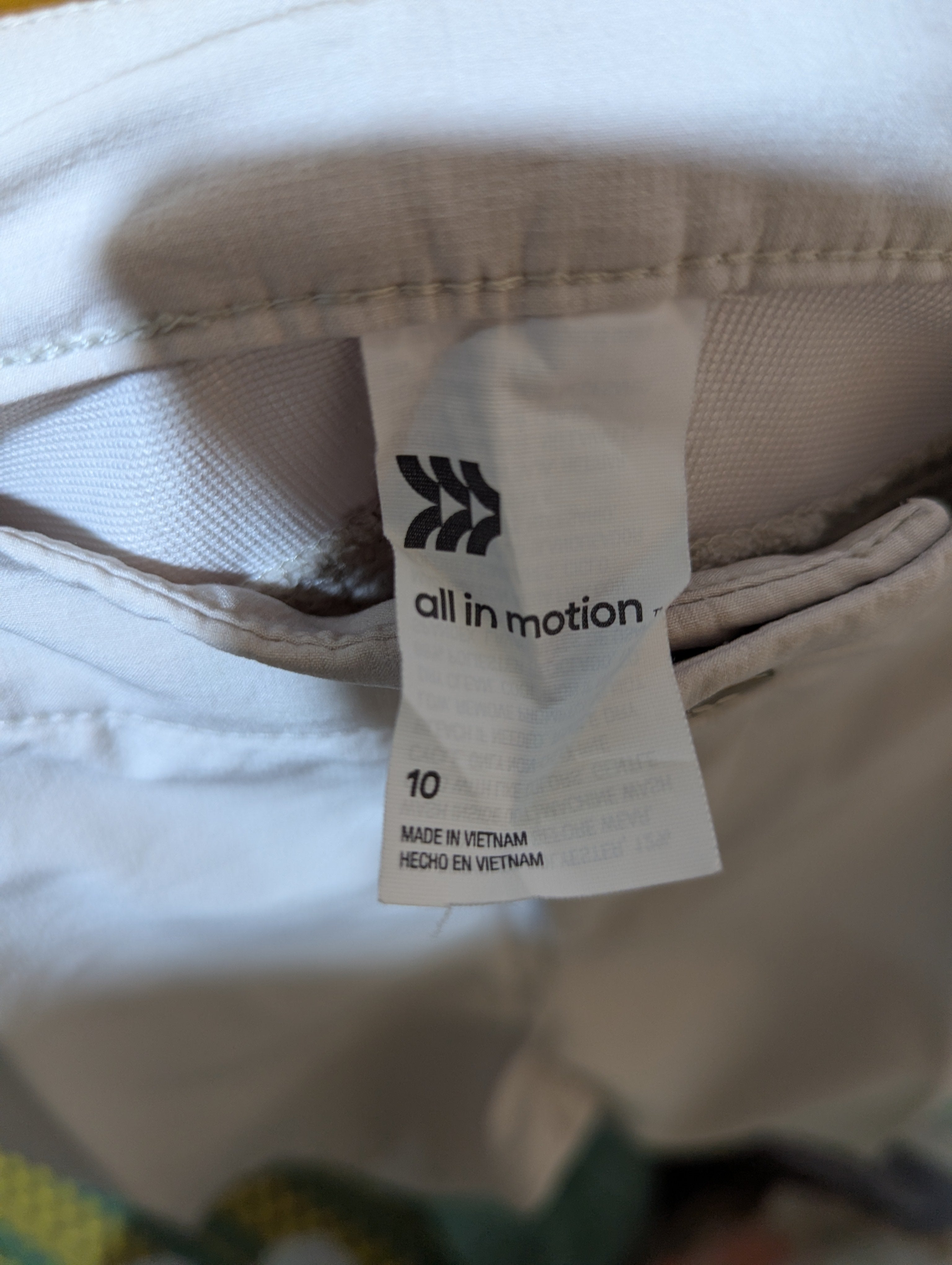 All in Motion Boys Beige Performance Shorts - Size 10 Estimated Age 10-11 Years AB2