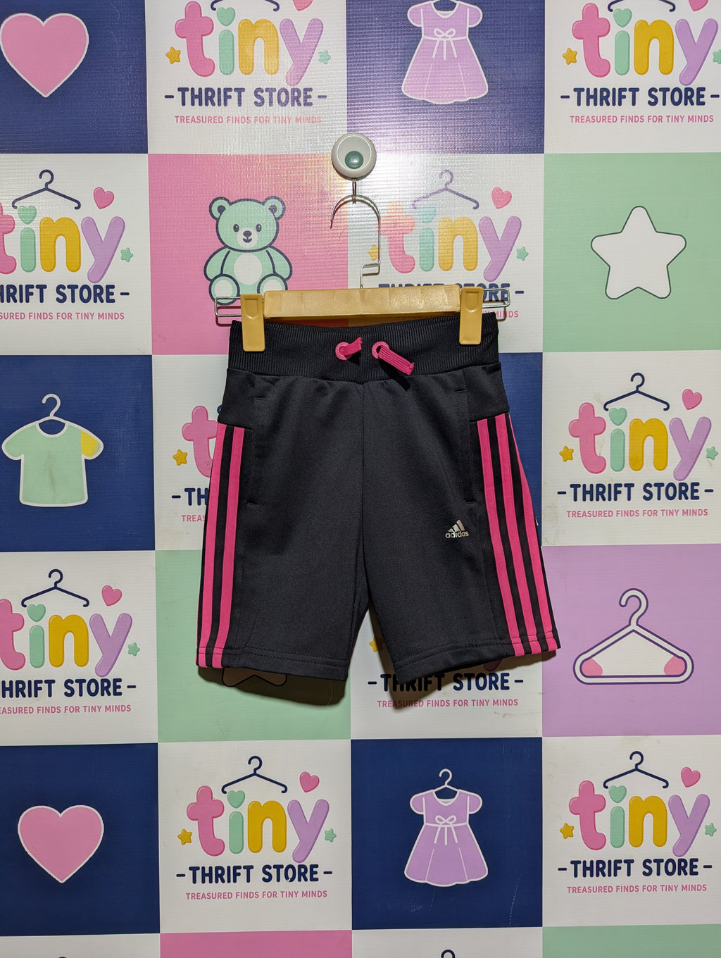 Adidas Girls Charcoal Grey & Pink Athletic Shorts - Size XS (7-8 Years) AB2