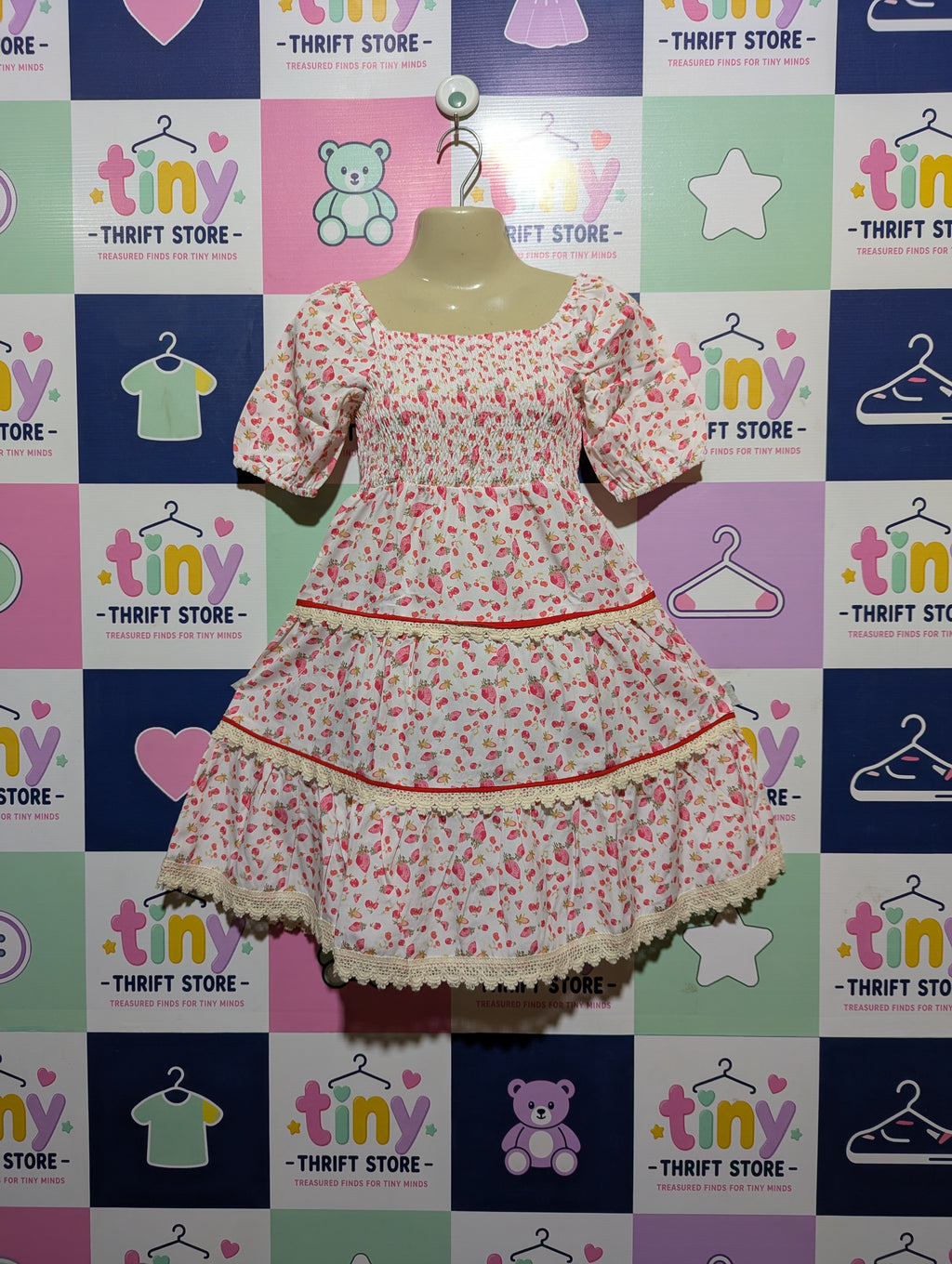 Strawberry Print Girls Smocked Tiered Dress - Size Estimated Age 8T AB2