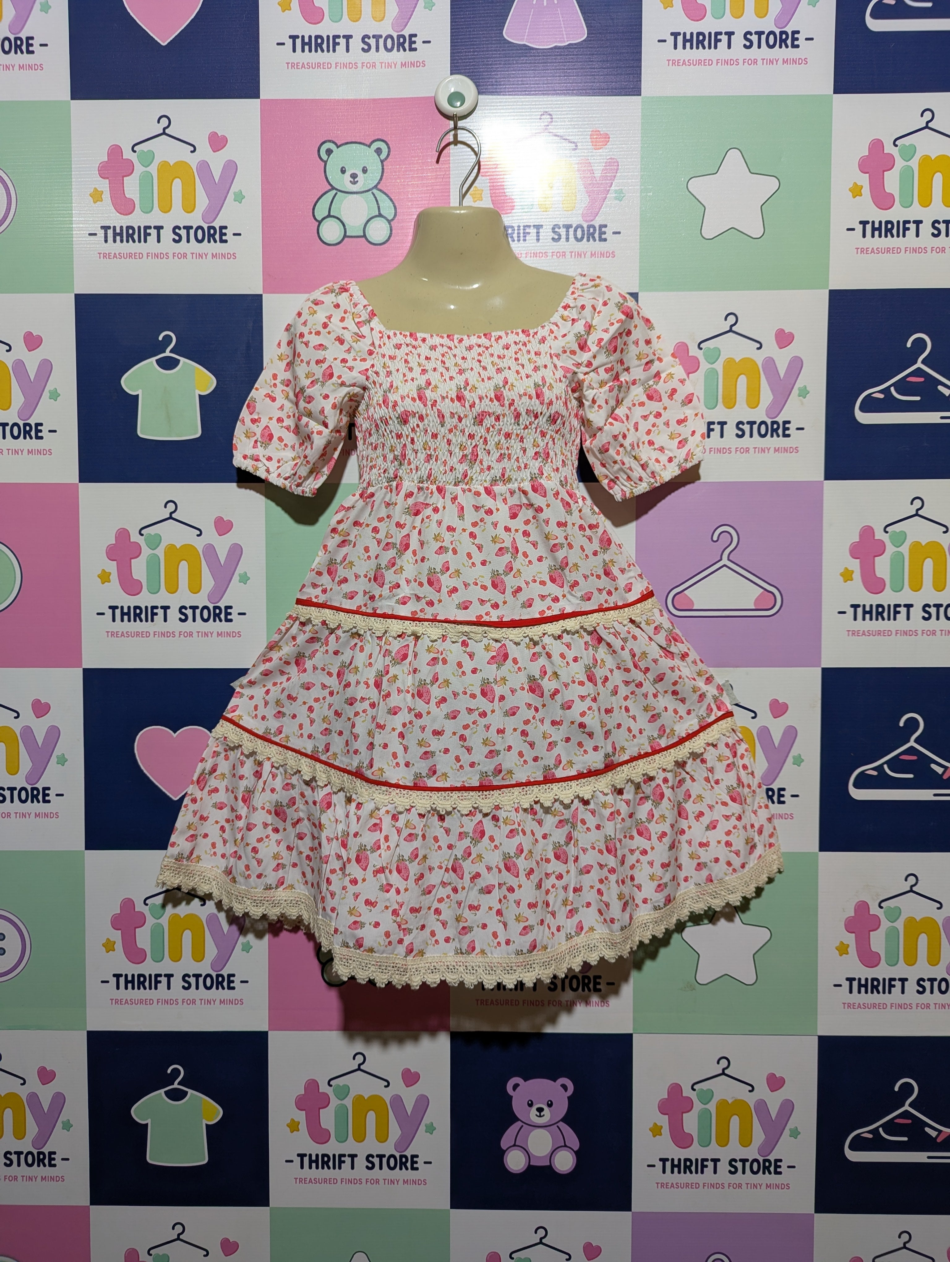 Strawberry Print Girls Smocked Tiered Dress - Size Estimated Age 8T AB2