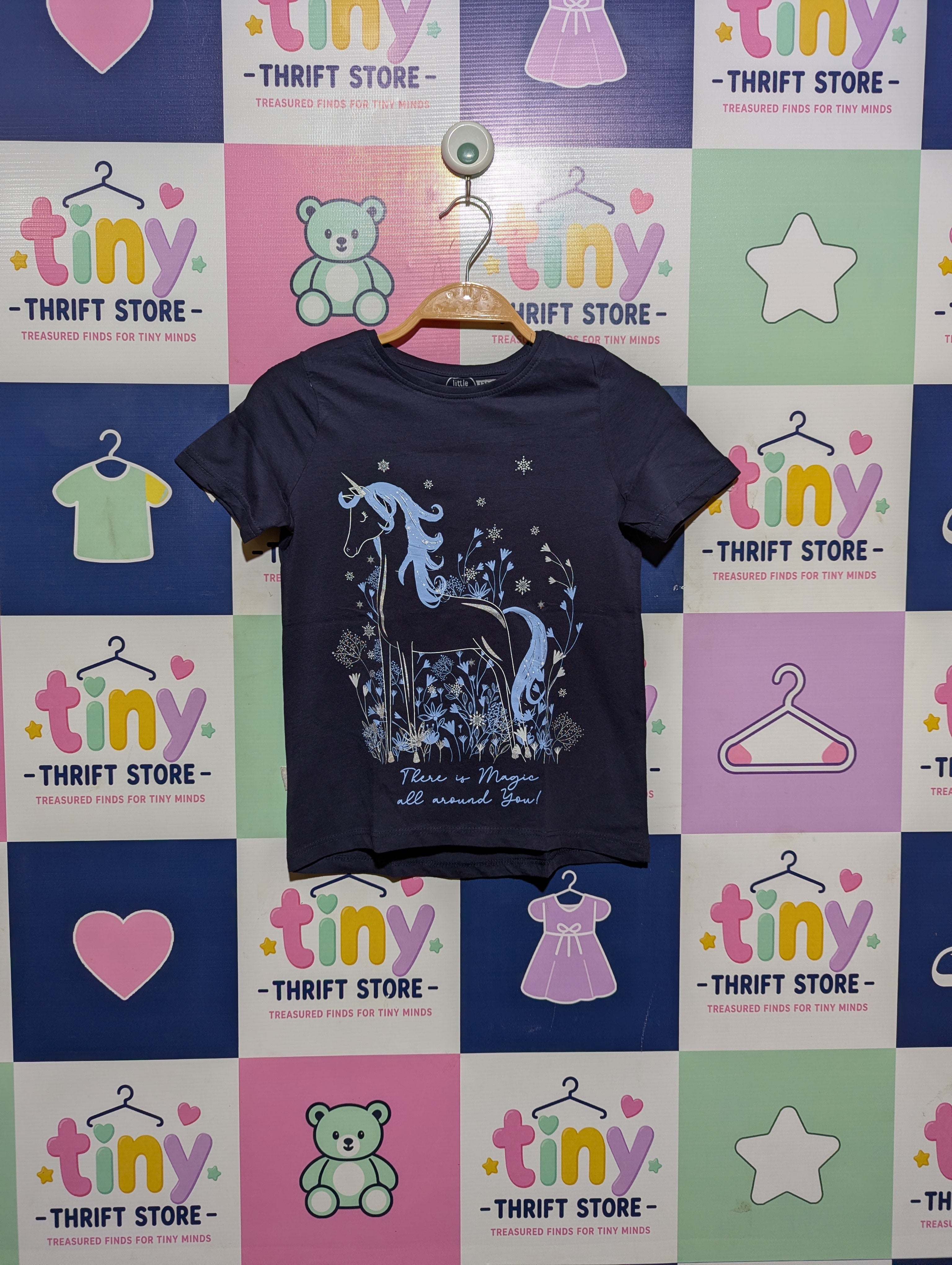 Little Kids Girls Navy Blue "Magical Unicorn" Graphic Tee - Size 122 (Estimated Age 6-7 Years) AB2