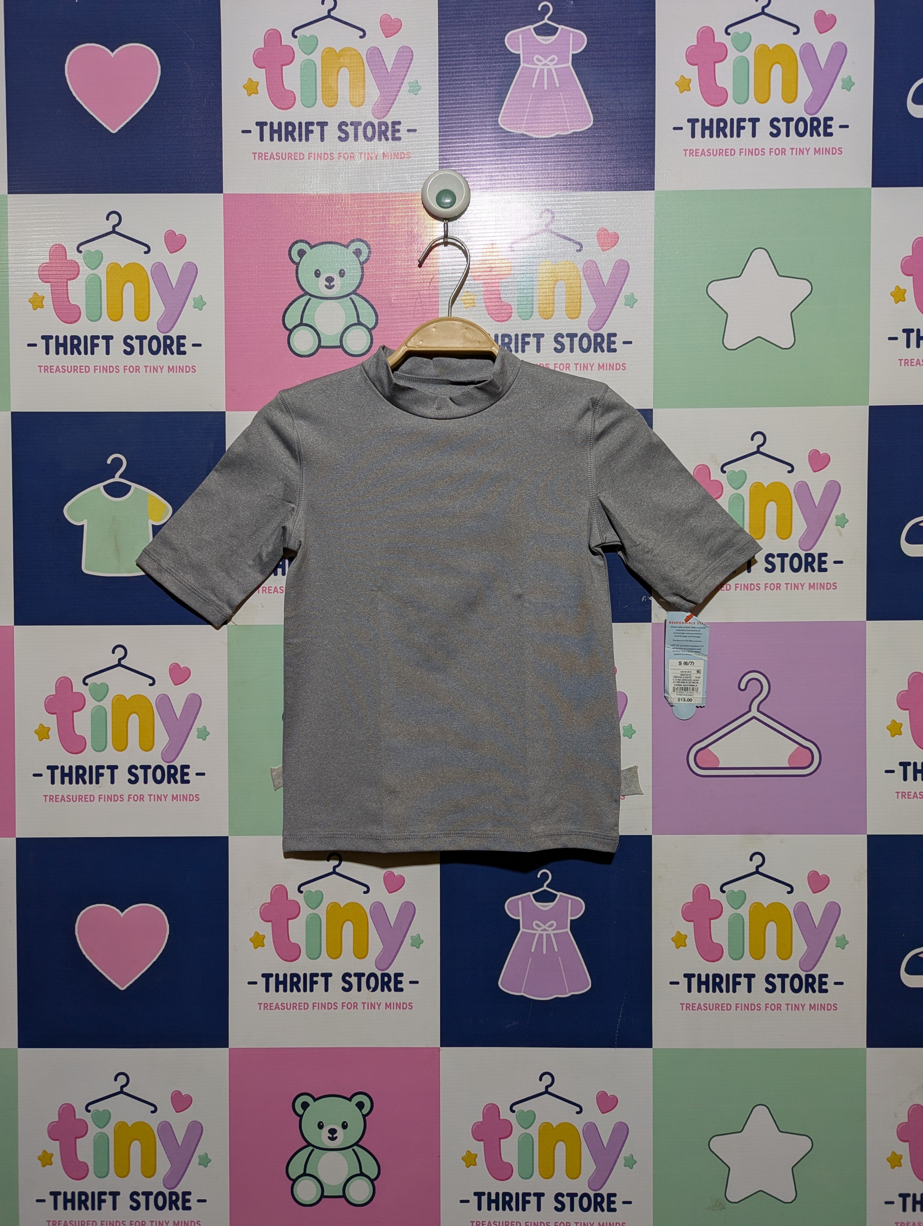Cat & Jack Boys Grey Mock Neck Tee - Size S (6/7) (Estimated Age 6-7 Years) AB2