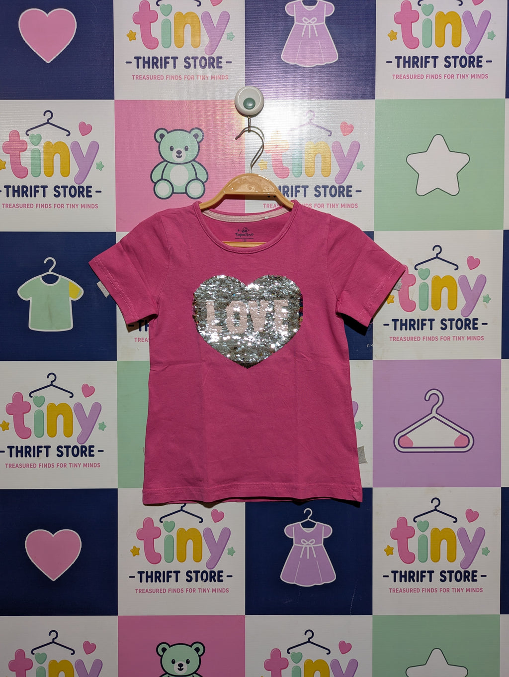 Topolino Girls Pink "LOVE" Sequin Graphic Tee - Size 122 (Estimated Age 6-7 Years) AB2