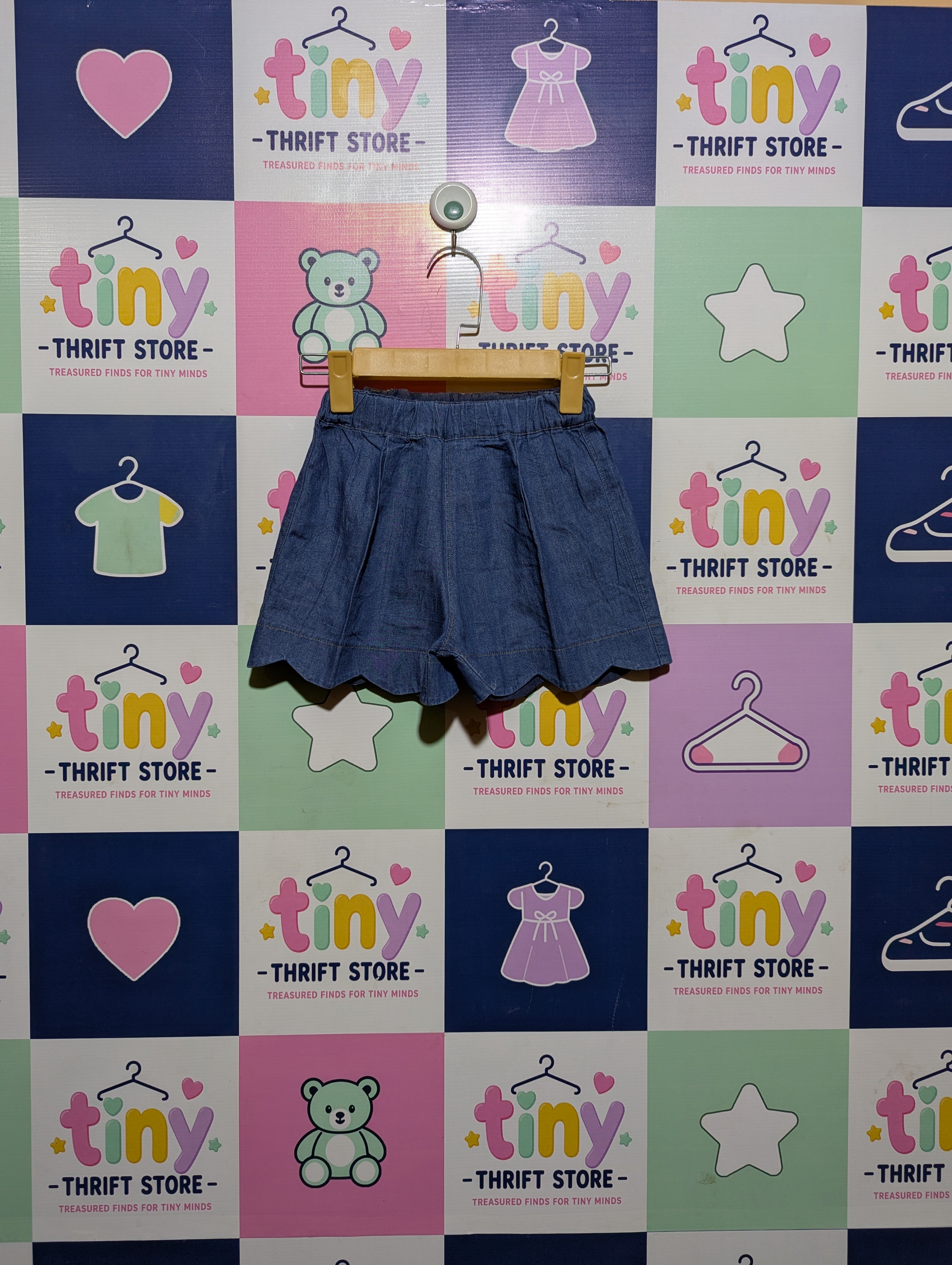 après les cours Girls Blue Denim Scalloped Hem Shorts - Size 120cm Estimated Age 6-7 Years AB2