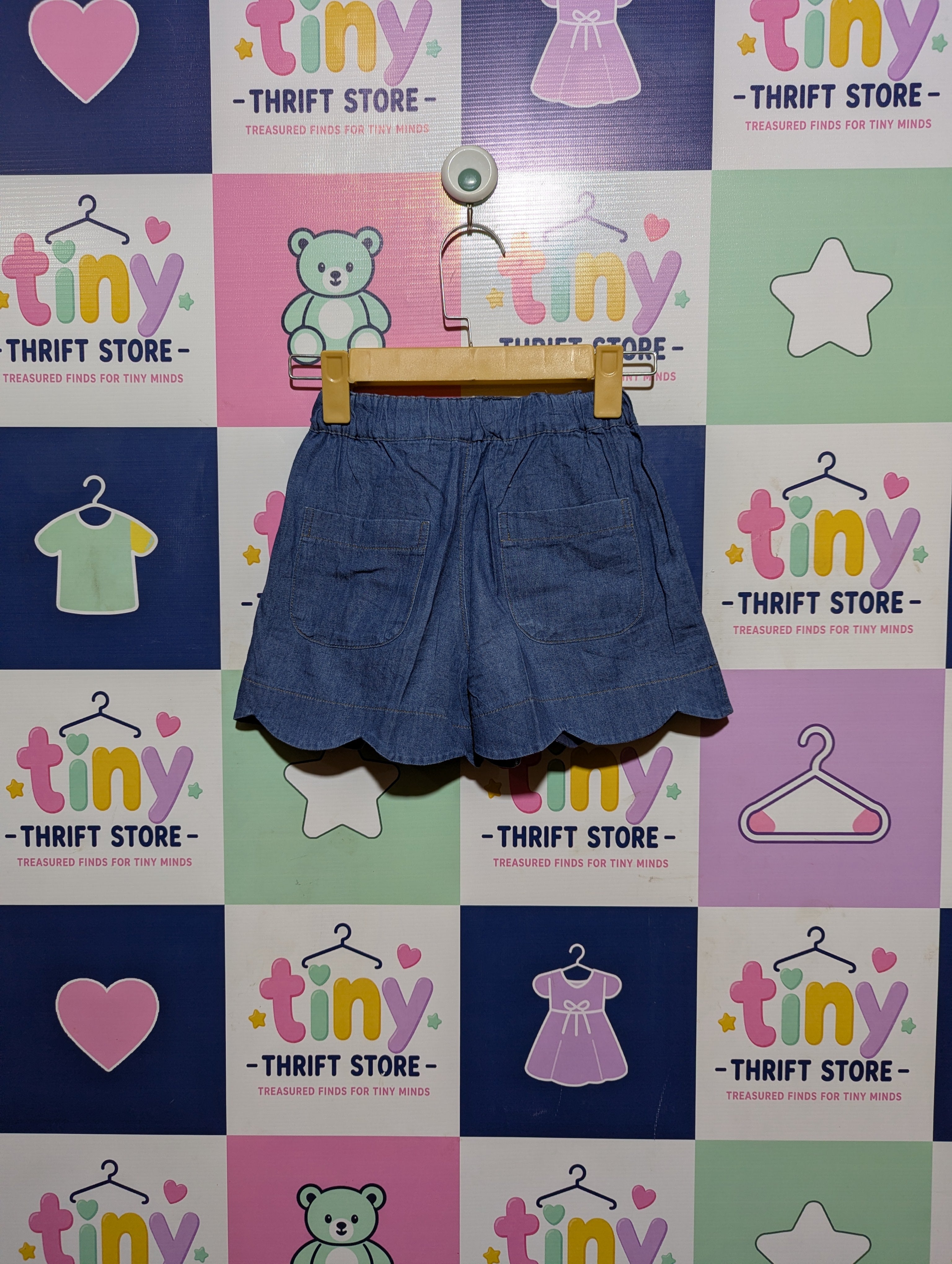après les cours Girls Blue Denim Scalloped Hem Shorts - Size 120cm Estimated Age 6-7 Years AB2