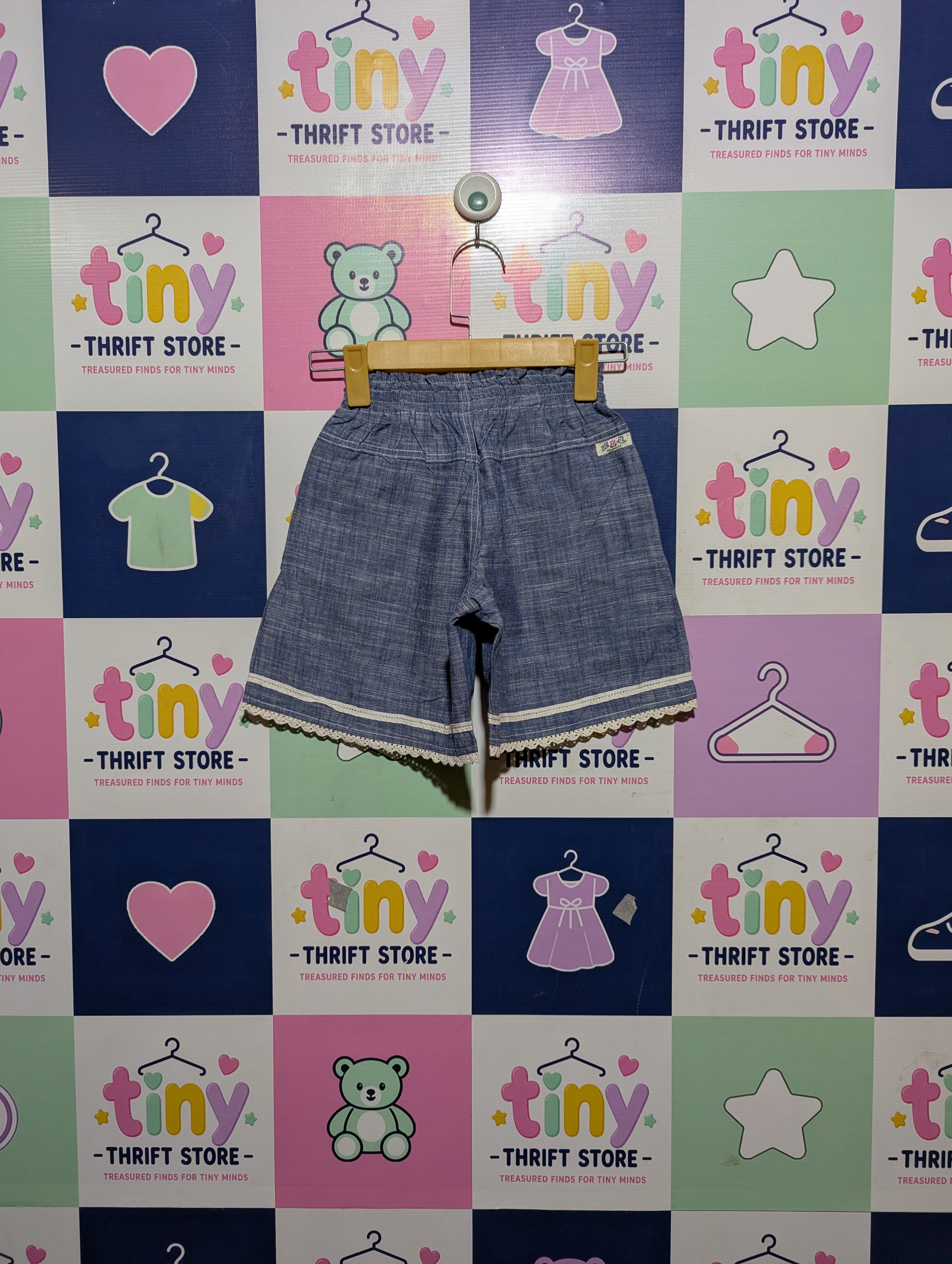 Girls Blue Chambray "Lace Trim" Shorts - Size 120 CM Estimated Age 6-7 Years AB2