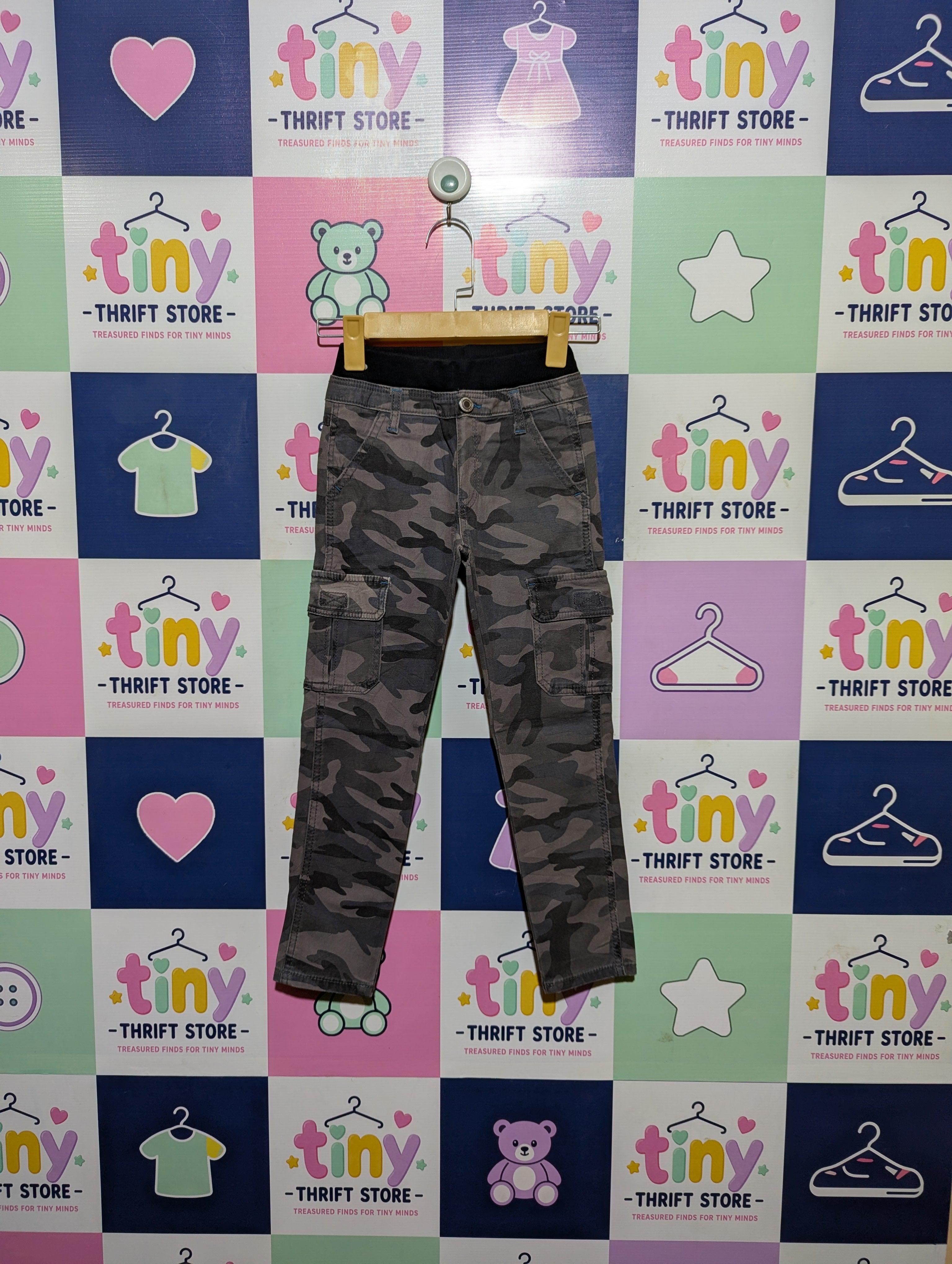 Real Standard Boys Camouflage Cargo Pants - Size 120 (Estimated Age 6-7 Years) AB2