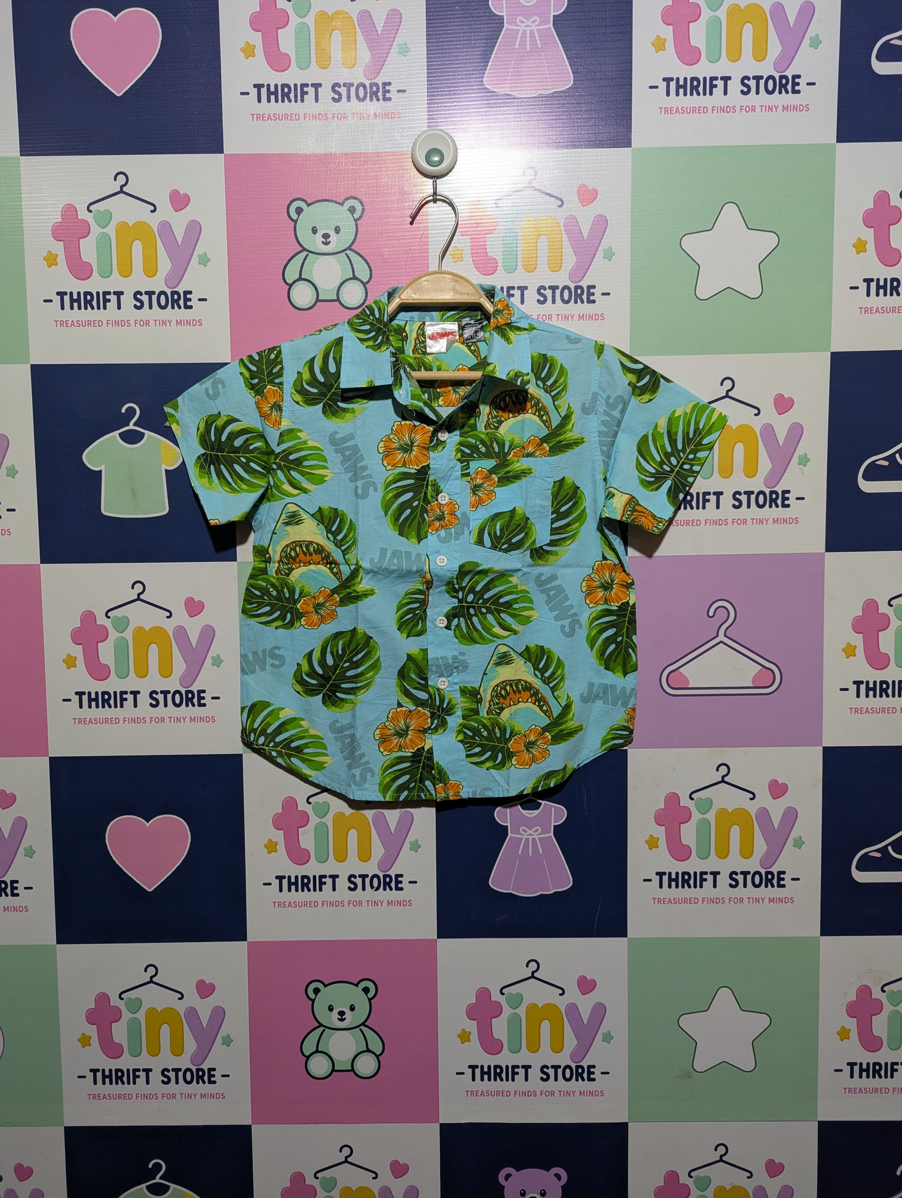 JAWS Boys Light Blue Tropical Shark Print Short Sleeve Button-Down Shirt - Size XS, Estimated Age 4-5 Years AB2
