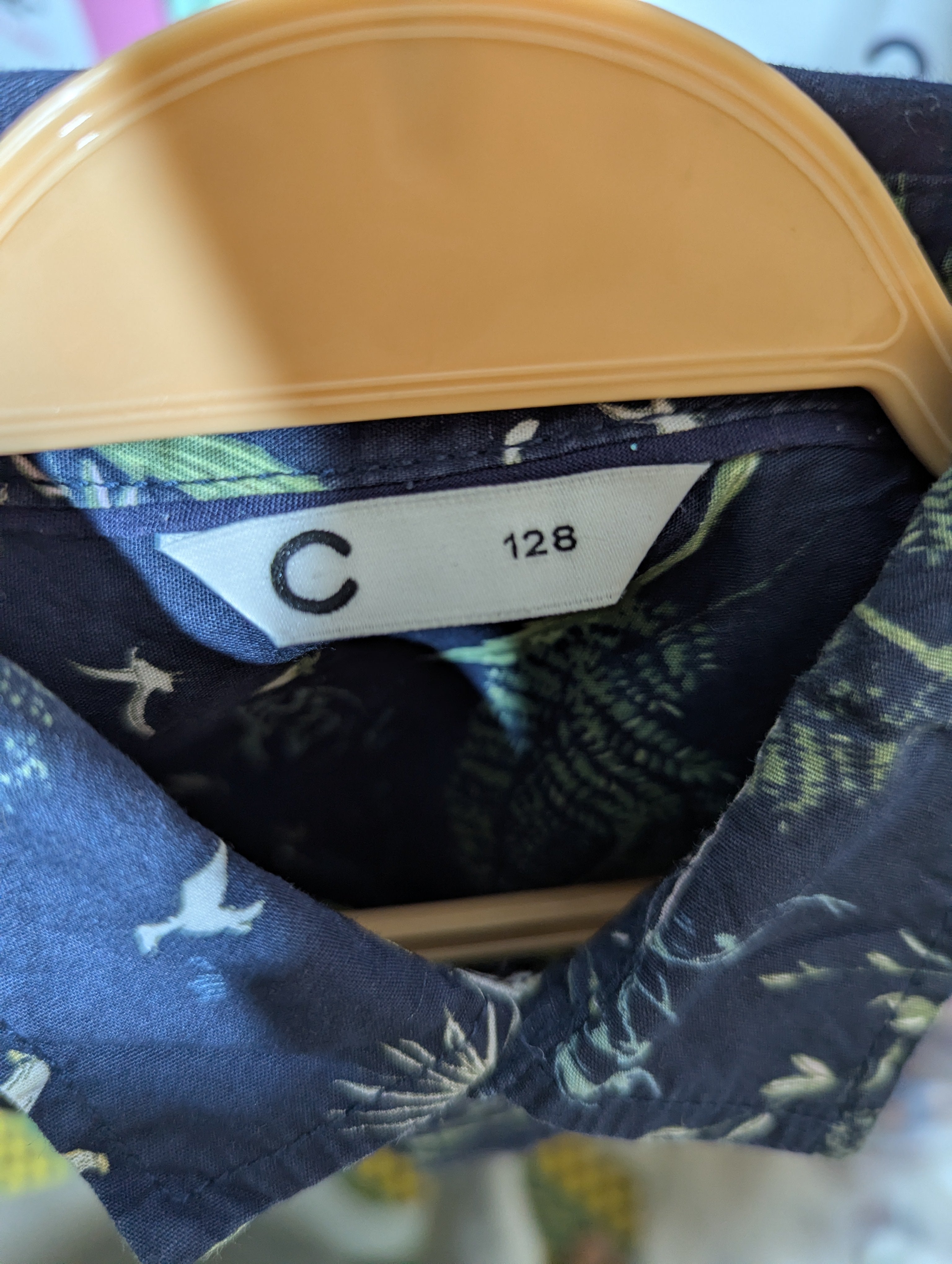 C Boys Navy Blue Floral Print Short Sleeve Button-Down Shirt - Size 128, Estimated Age 7-8 Years AB2