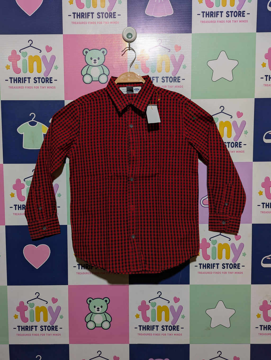OLD NAVY Boys Red and Black Gingham "The Classic Shirt" - Size M (8), Estimated Age 8 Years AB2