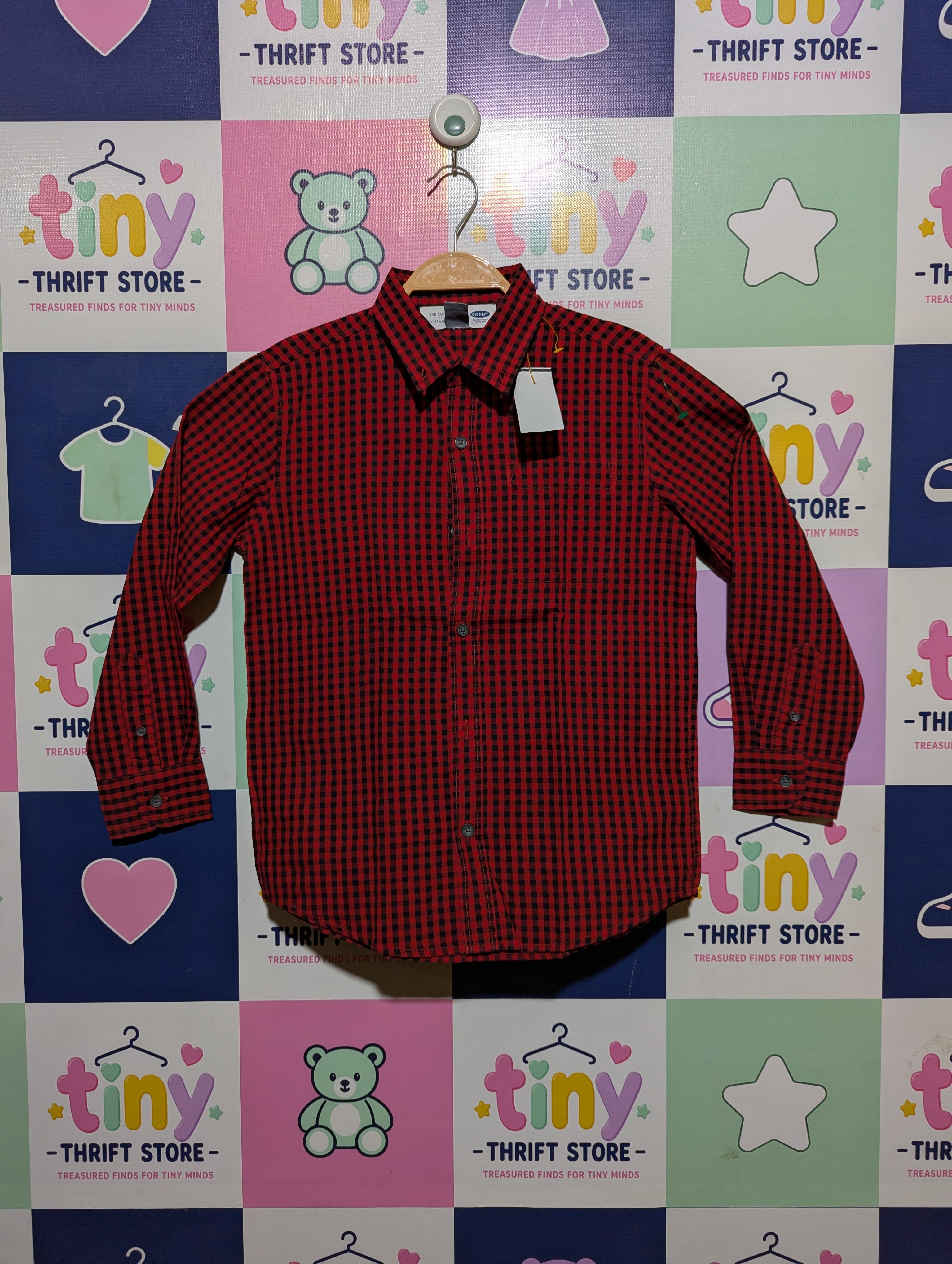 OLD NAVY Boys Red and Black Gingham "The Classic Shirt" - Size M (8), Estimated Age 8 Years AB2